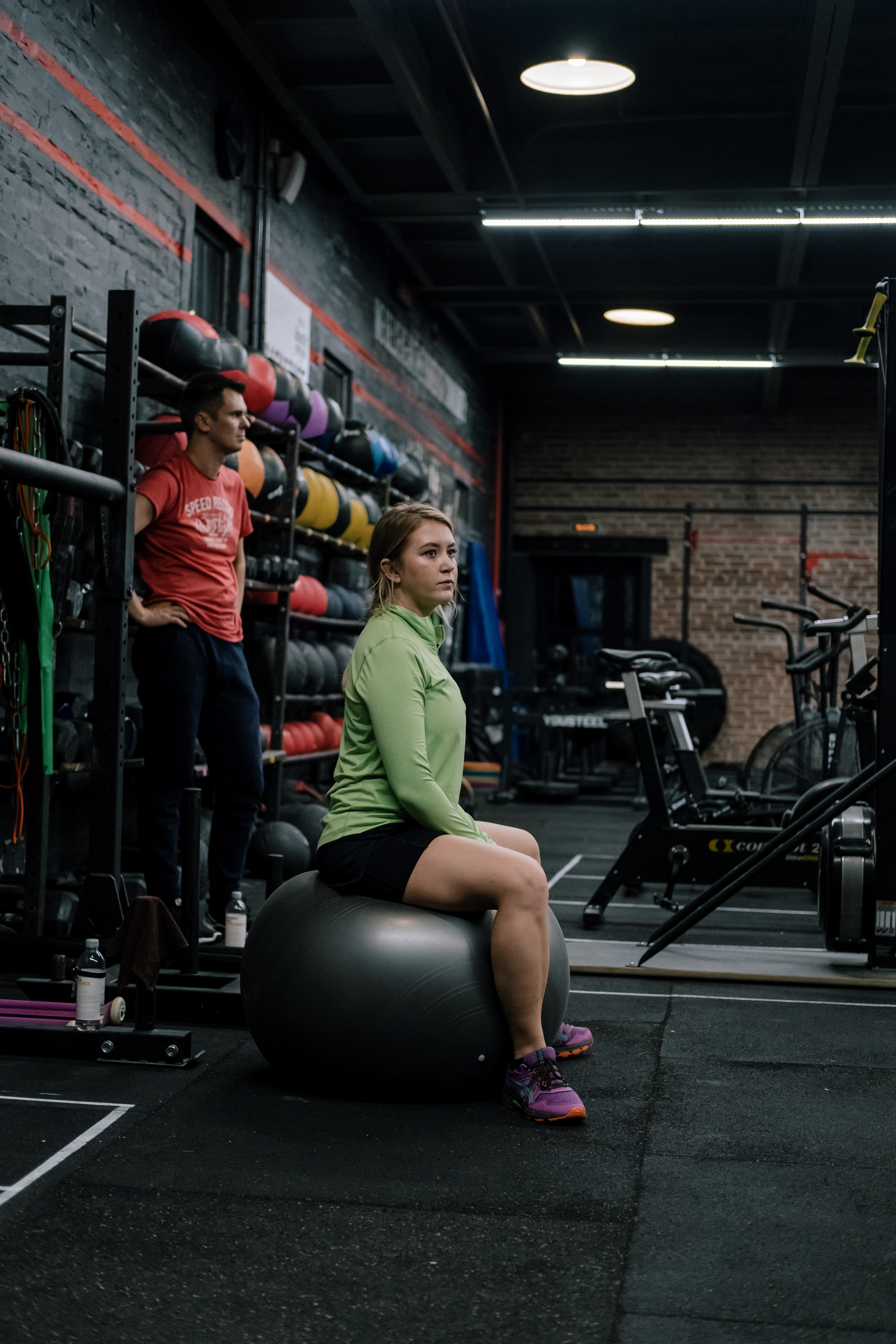 Backstage Crossfit_тренировка гребля. Спортивный и портретный фотограф в Санкт-Петербурге Дарья Кашина