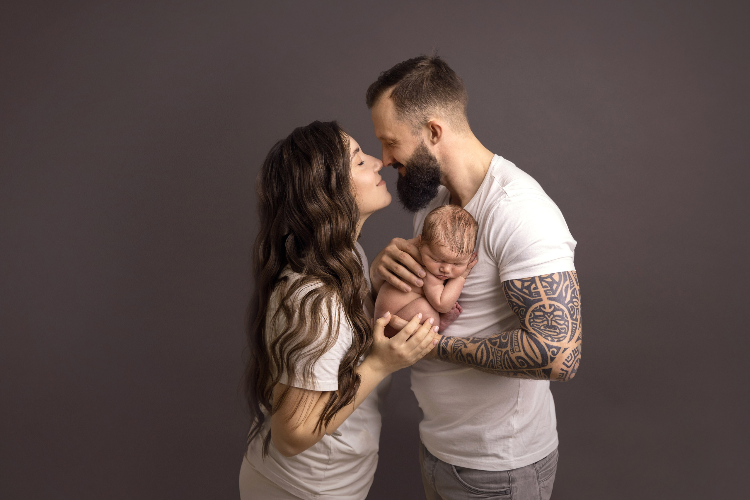 Как помочь малышу при коликах: советы для родителей. Professional newborn photographer in Moscow, Oryol, and other cities, Anna Shorokhova