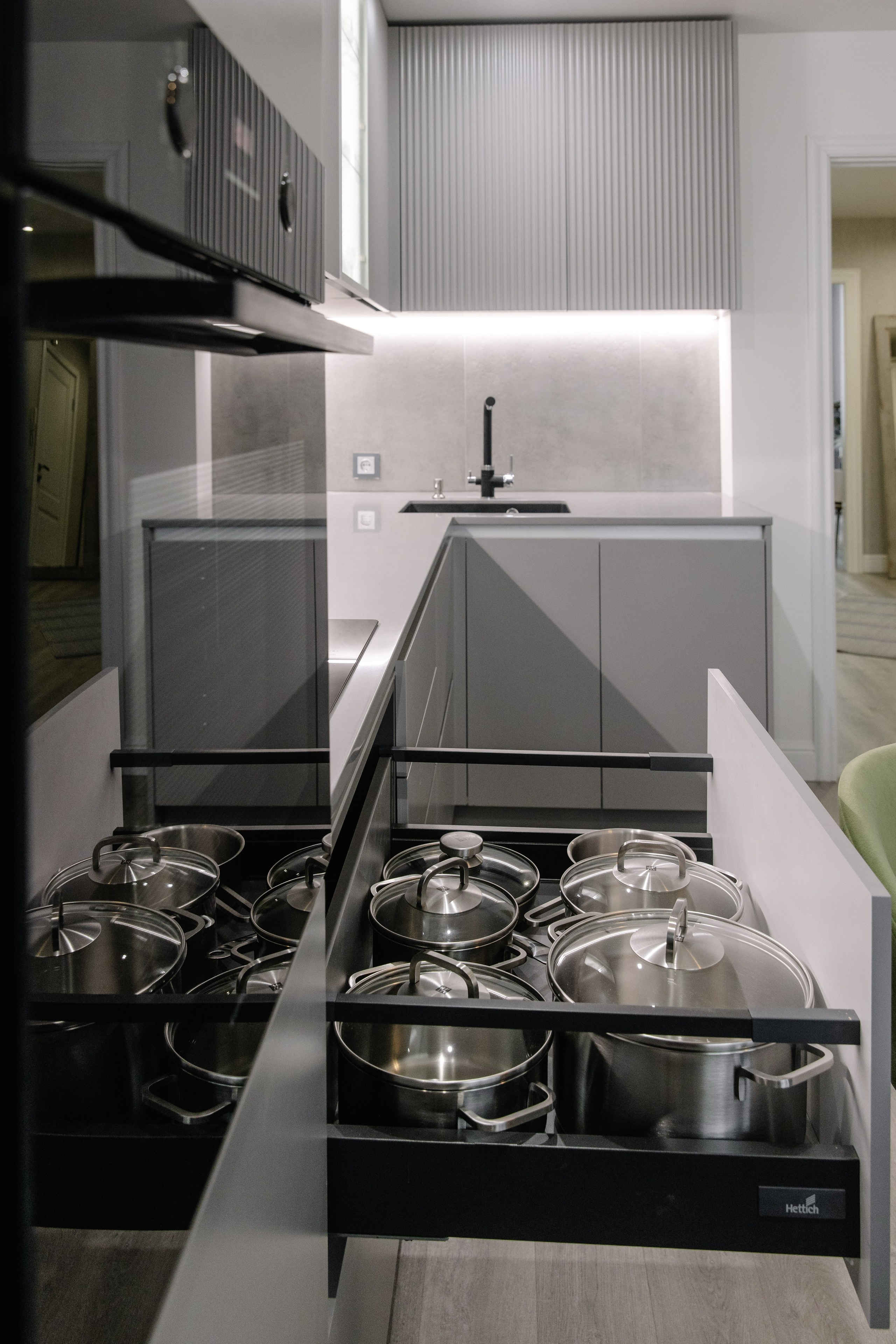 Кухня на заказ в Томске Шевченко. ГУДРУМ — Мебель на заказ в Томске | Кухни | Шкафы | Стулья и Столы