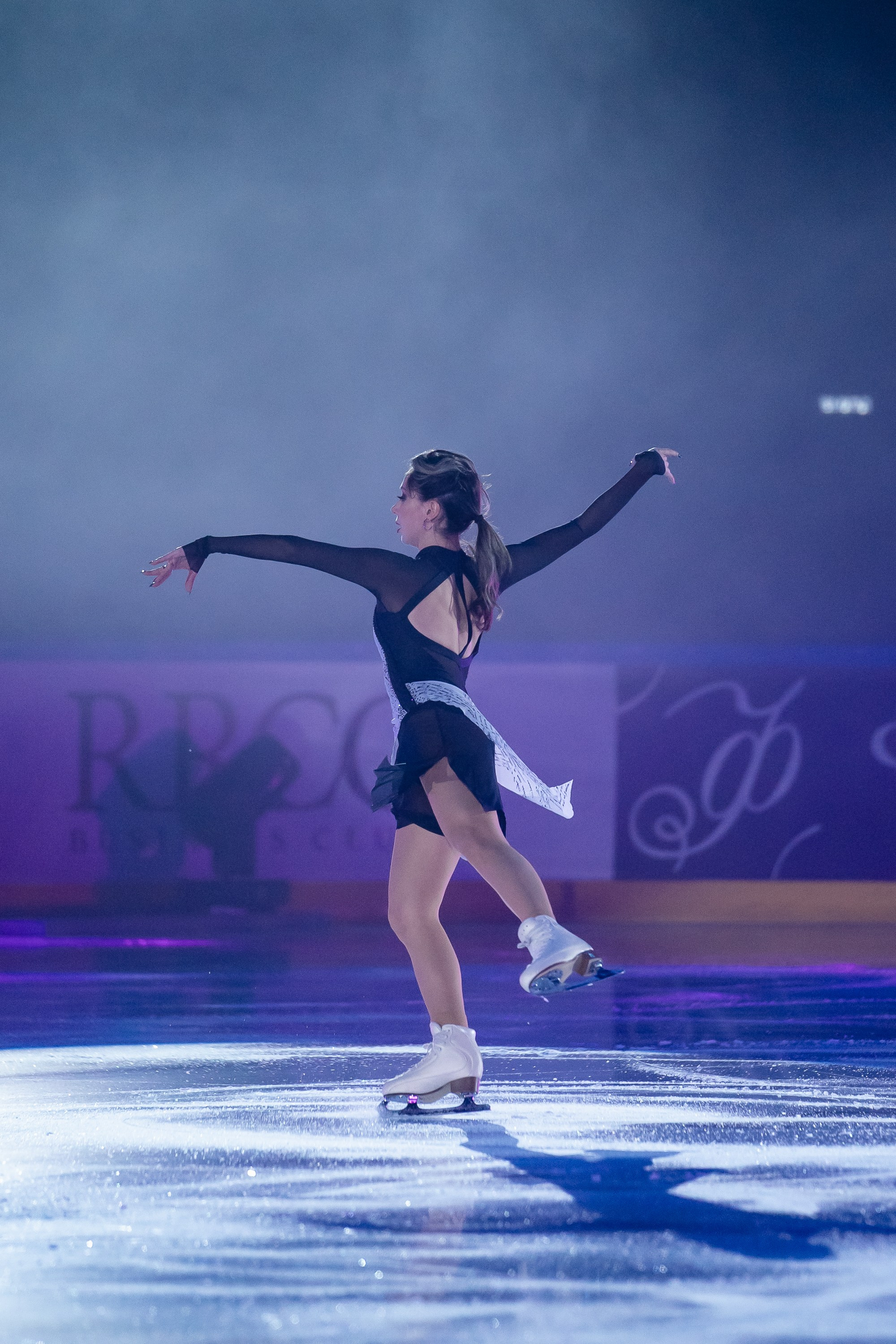 Шоу «Чемпионы на льду» в Новосибирске. Воробьева Ксения — Спортивный и танцевальный фотограф Новосибирск