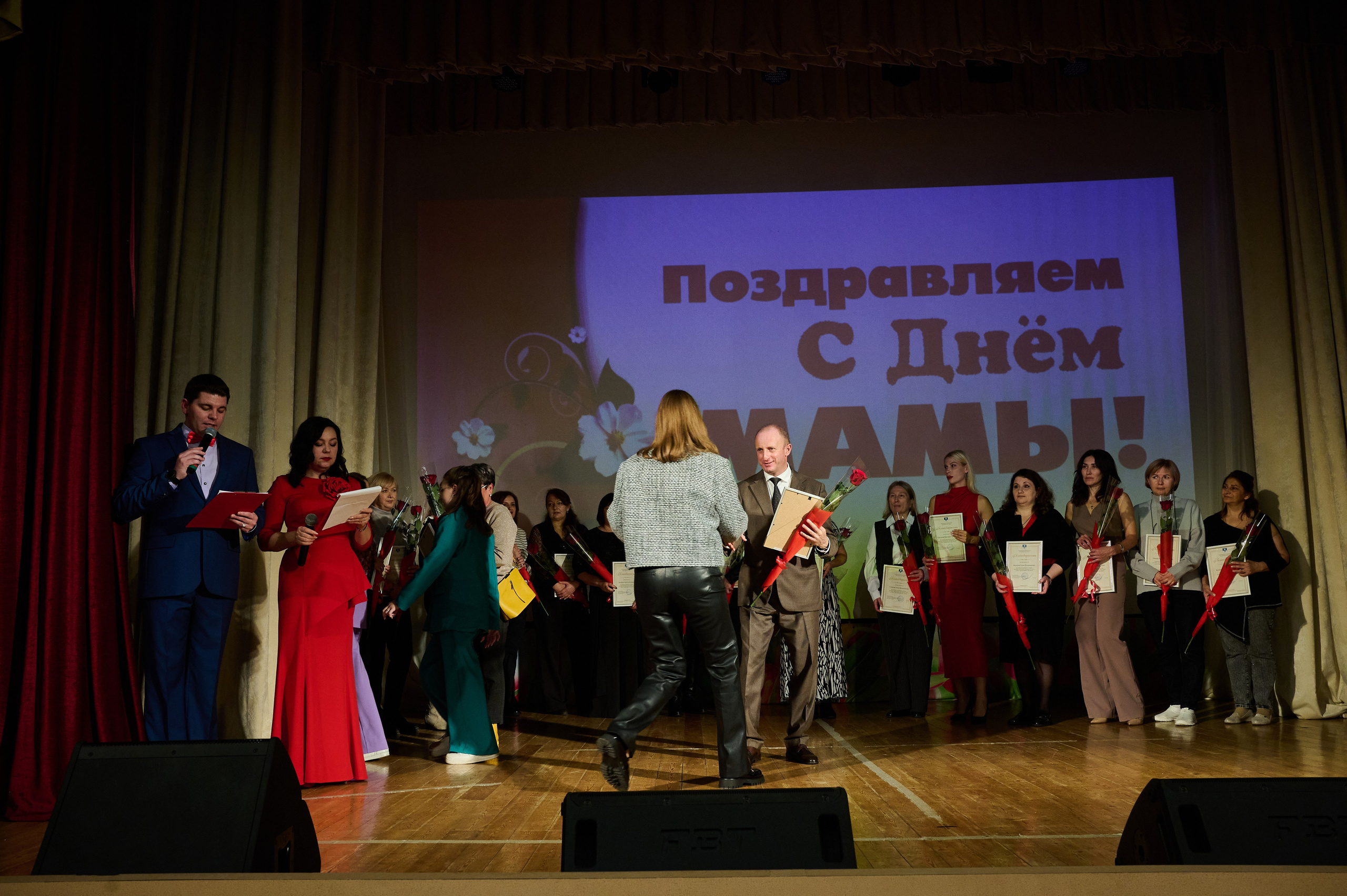 День матери Кабардинка. Жизнь курорта Кабардинка в фотографиях