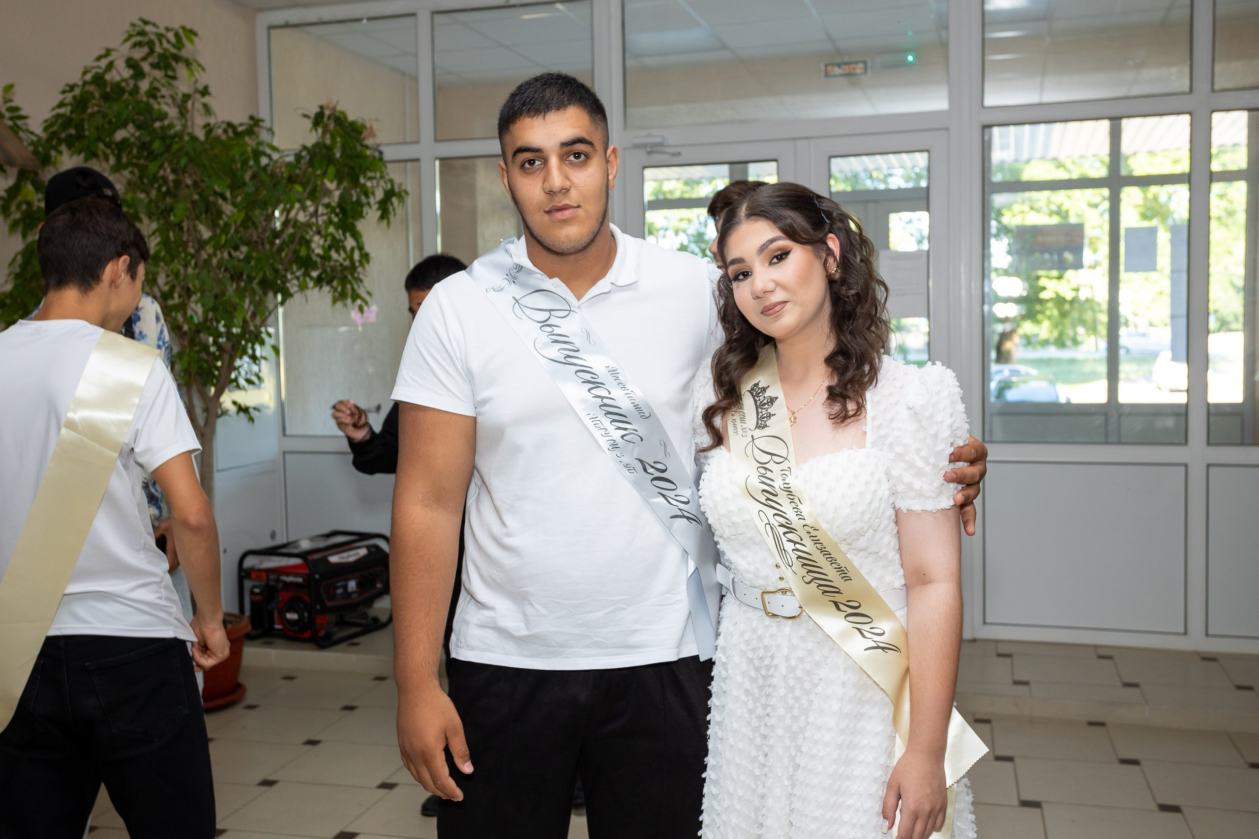 Вручение аттестата 2024 г. Выпускные альбомы Майкоп, Краснодар Елена Золотарева