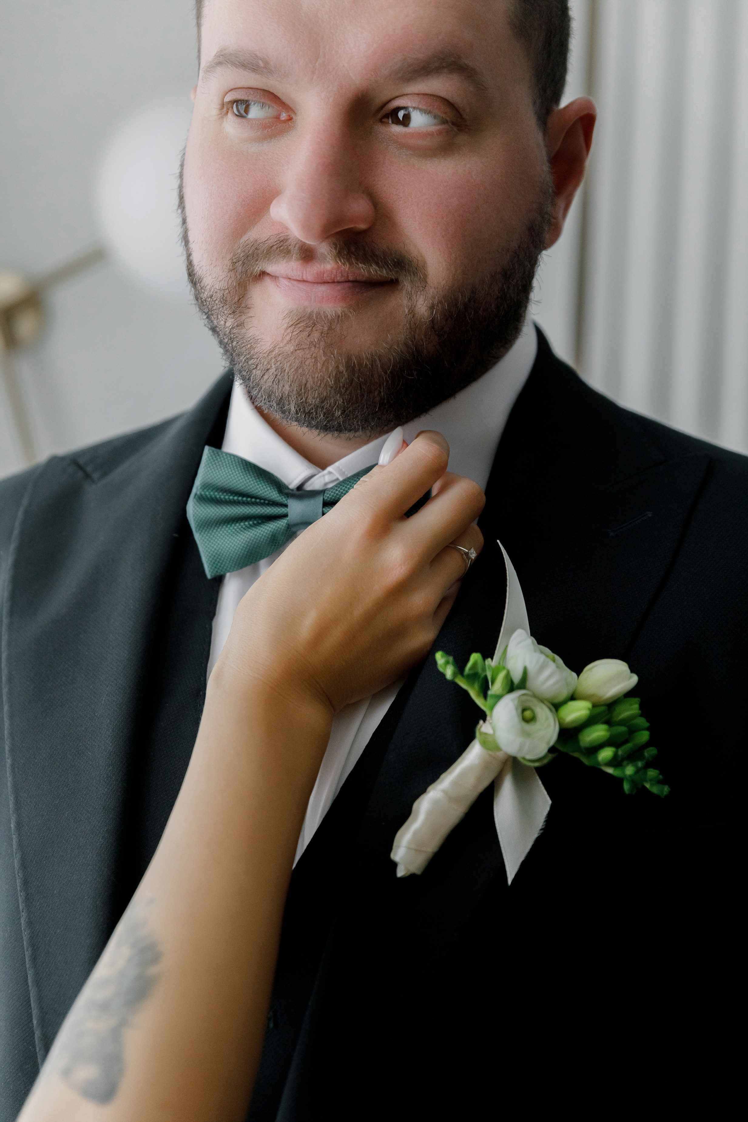 Свадебный организатор в Москве обсуждает детали свадьбы