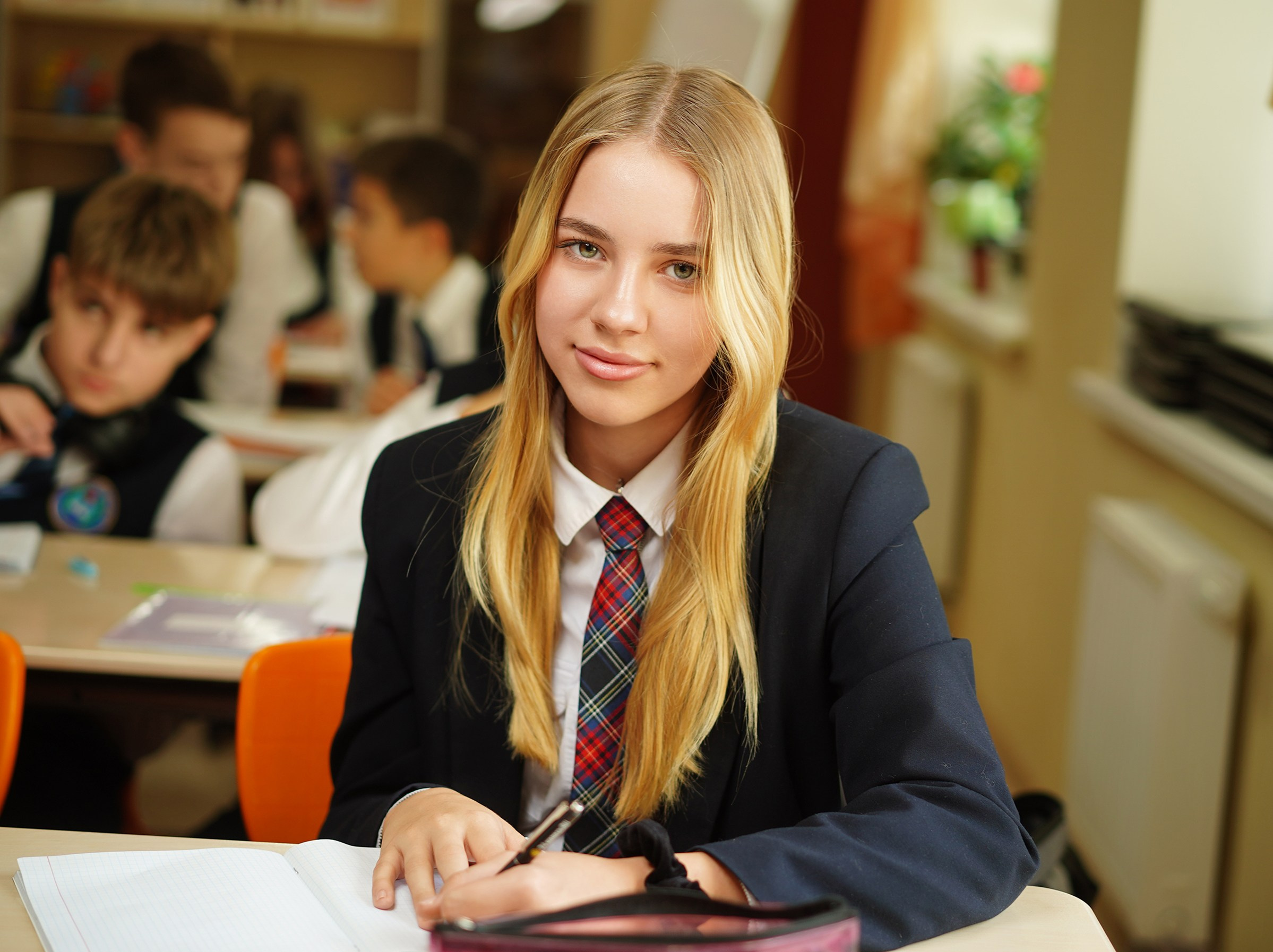 Виньетка + портреты. GOTRA — выпускные альбомы в Тюмени