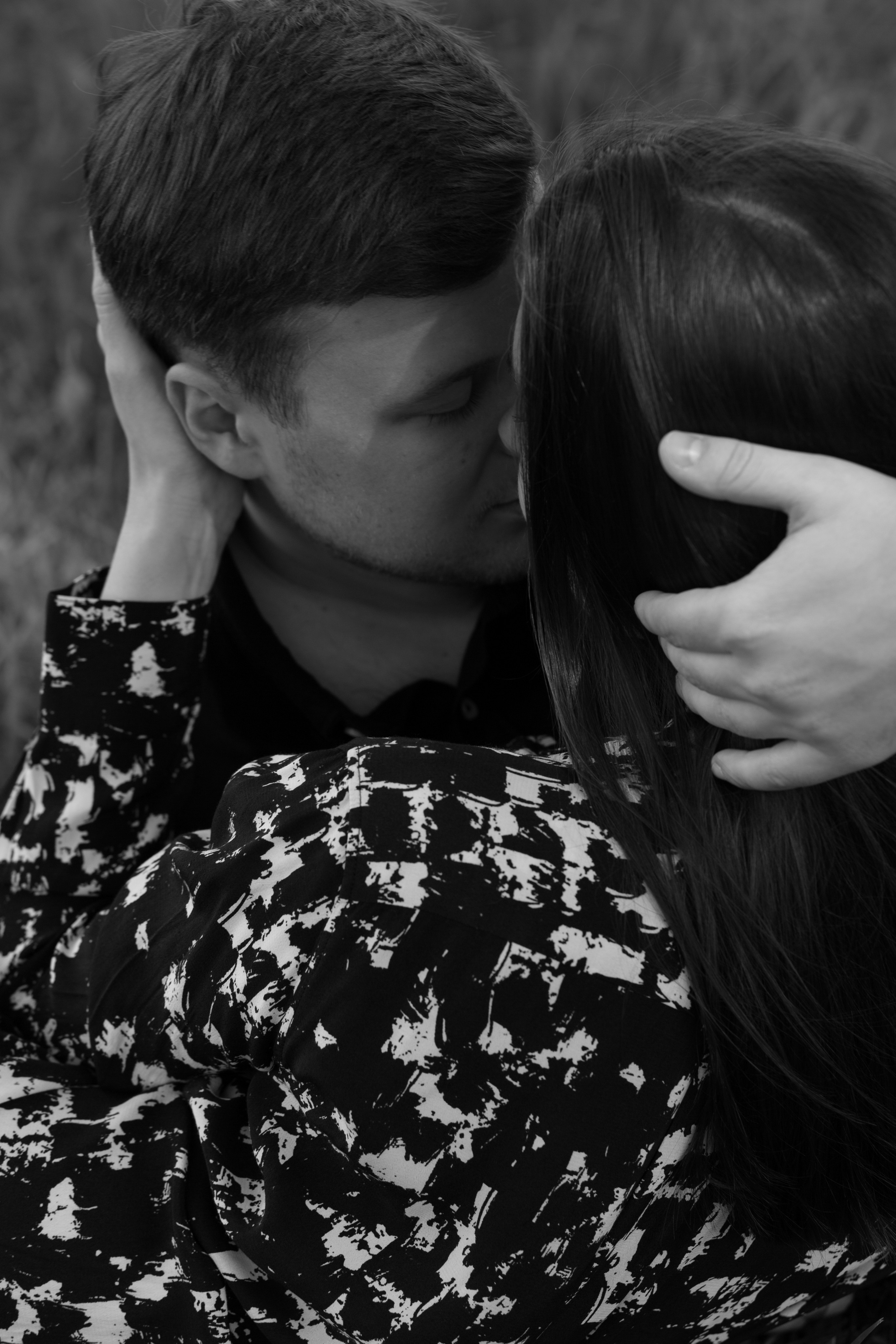 Целовательная фотосессия Полины и Тимофея. Свадебный фотограф в Санкт — Петербурге и Ленинградской о