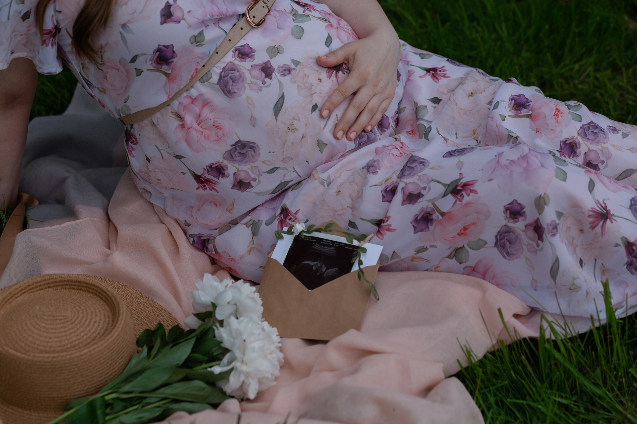 Фотосессия Даши в ЦПКиО. Pregnant. Свадебный фотограф в Санкт — Петербурге и Ленинградской о