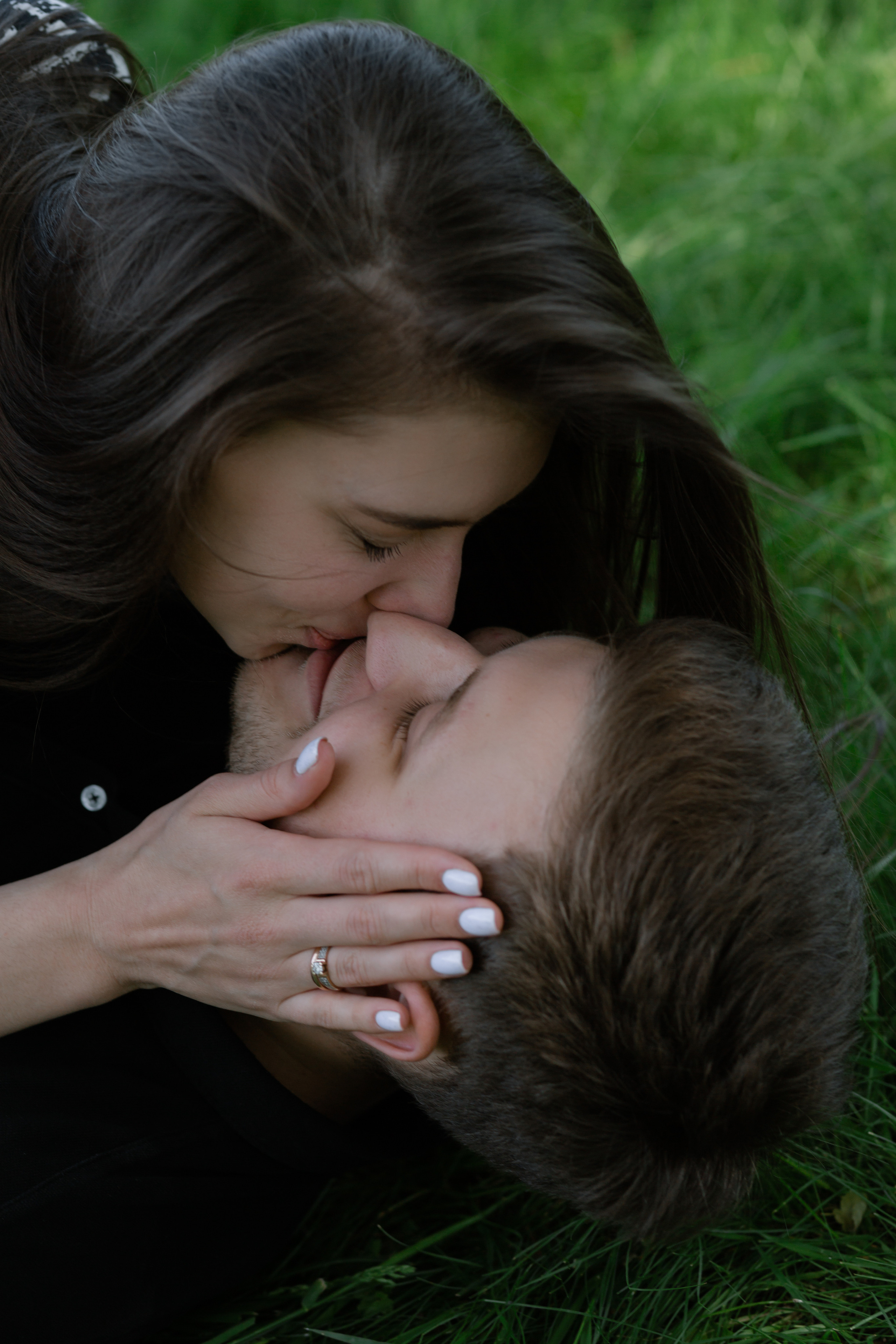 Целовательная фотосессия Полины и Тимофея. Свадебный фотограф в Санкт — Петербурге и Ленинградской о