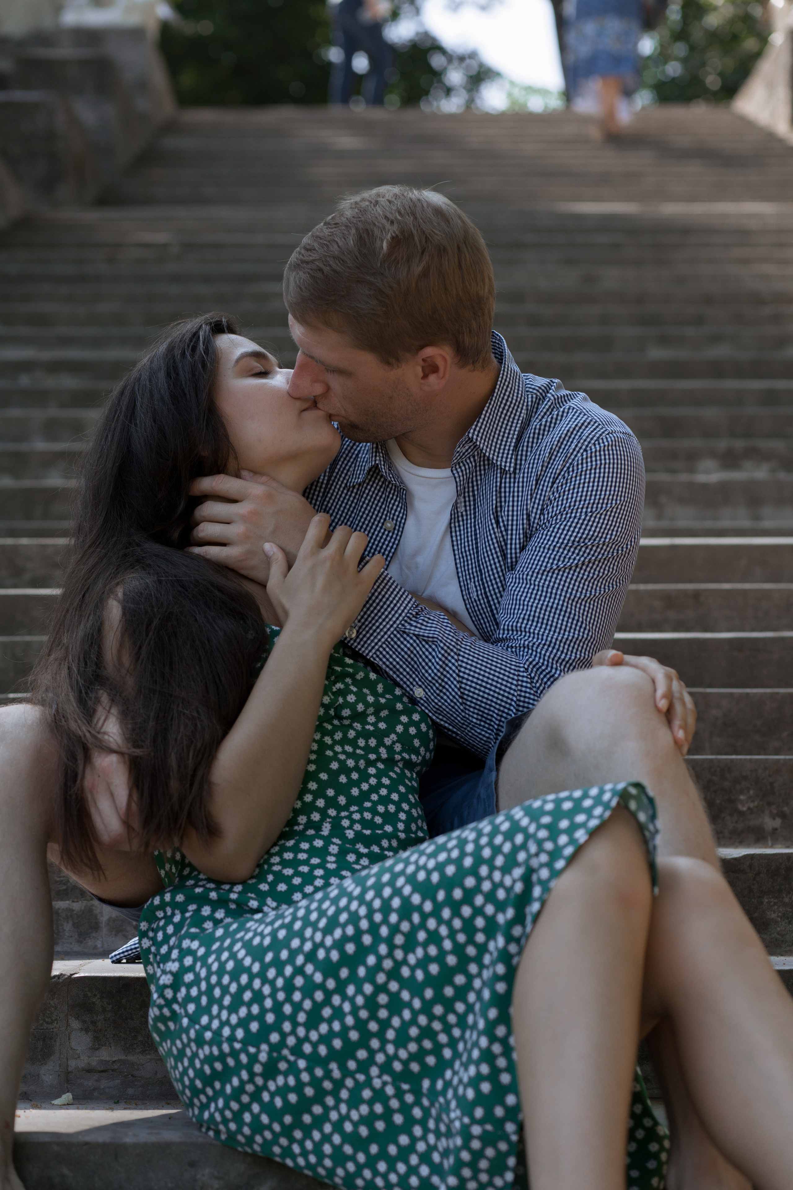 Кинолента поцелуев. Александр и Александра. Свадебный фотограф в Санкт — Петербурге и Ленинградской о