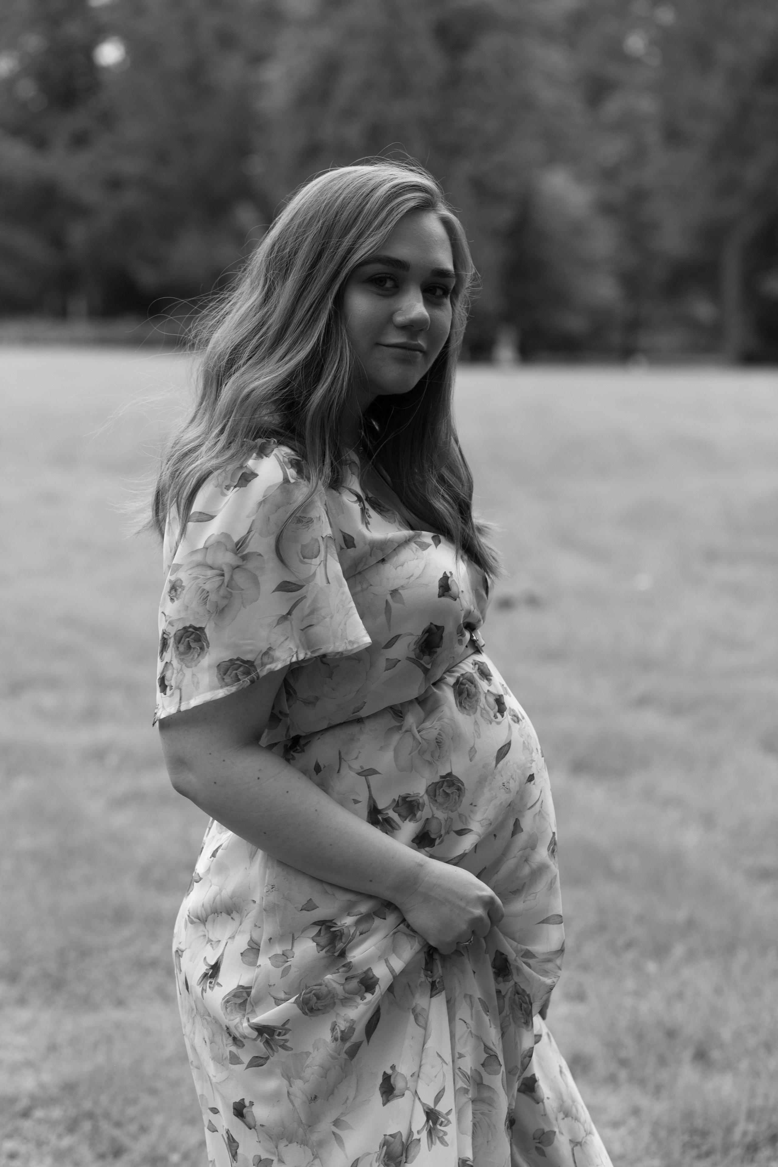 Фотосессия Даши в ЦПКиО. Pregnant. Свадебный фотограф в Санкт — Петербурге и Ленинградской о