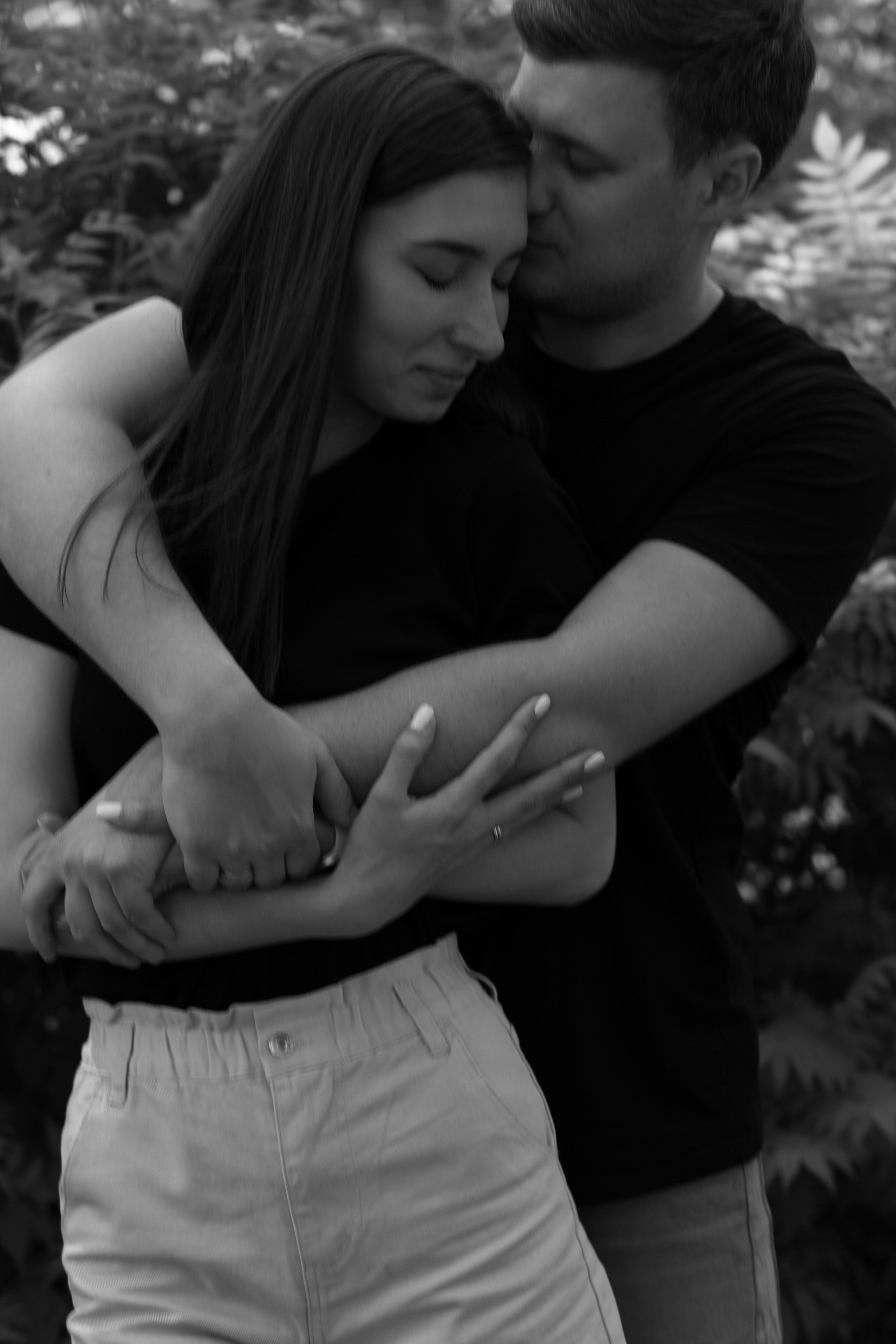 Целовательная фотосессия Полины и Тимофея. Свадебный фотограф в Санкт — Петербурге и Ленинградской о