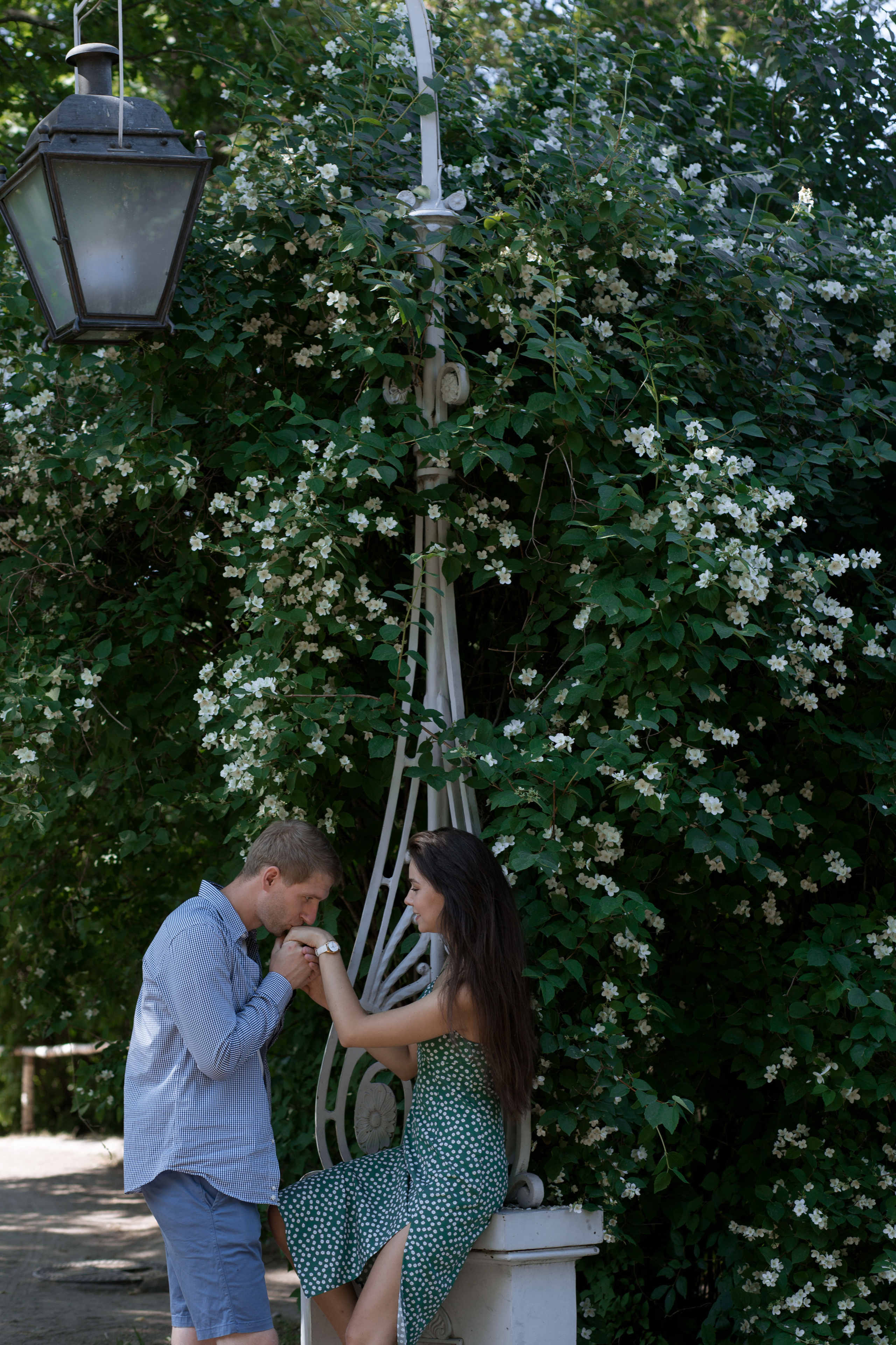 Кинолента поцелуев. Александр и Александра. Свадебный фотограф в Санкт — Петербурге и Ленинградской о