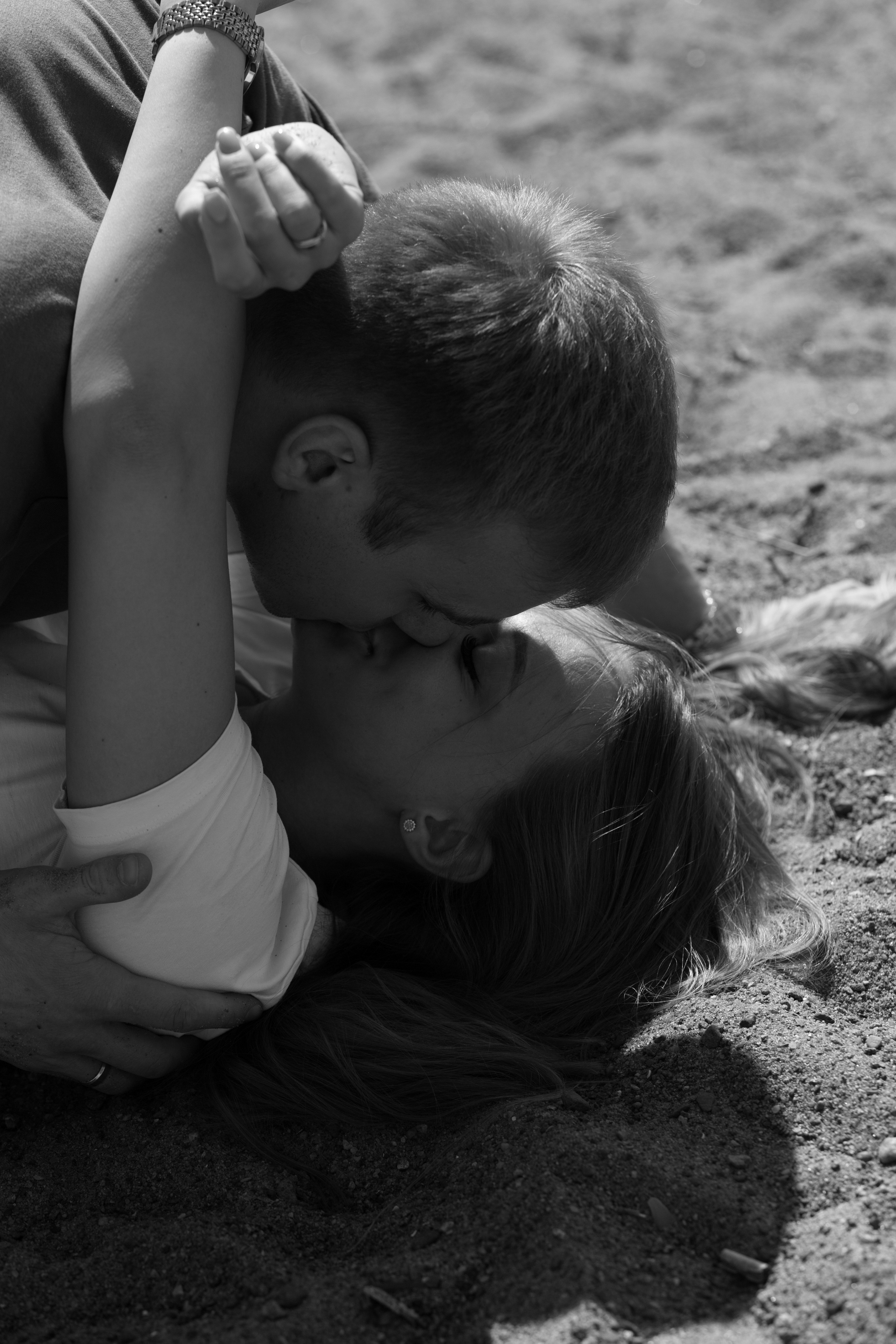 Елена и Павел и их жаркое начало лета. Свадебный фотограф в Санкт — Петербурге и Ленинградской о