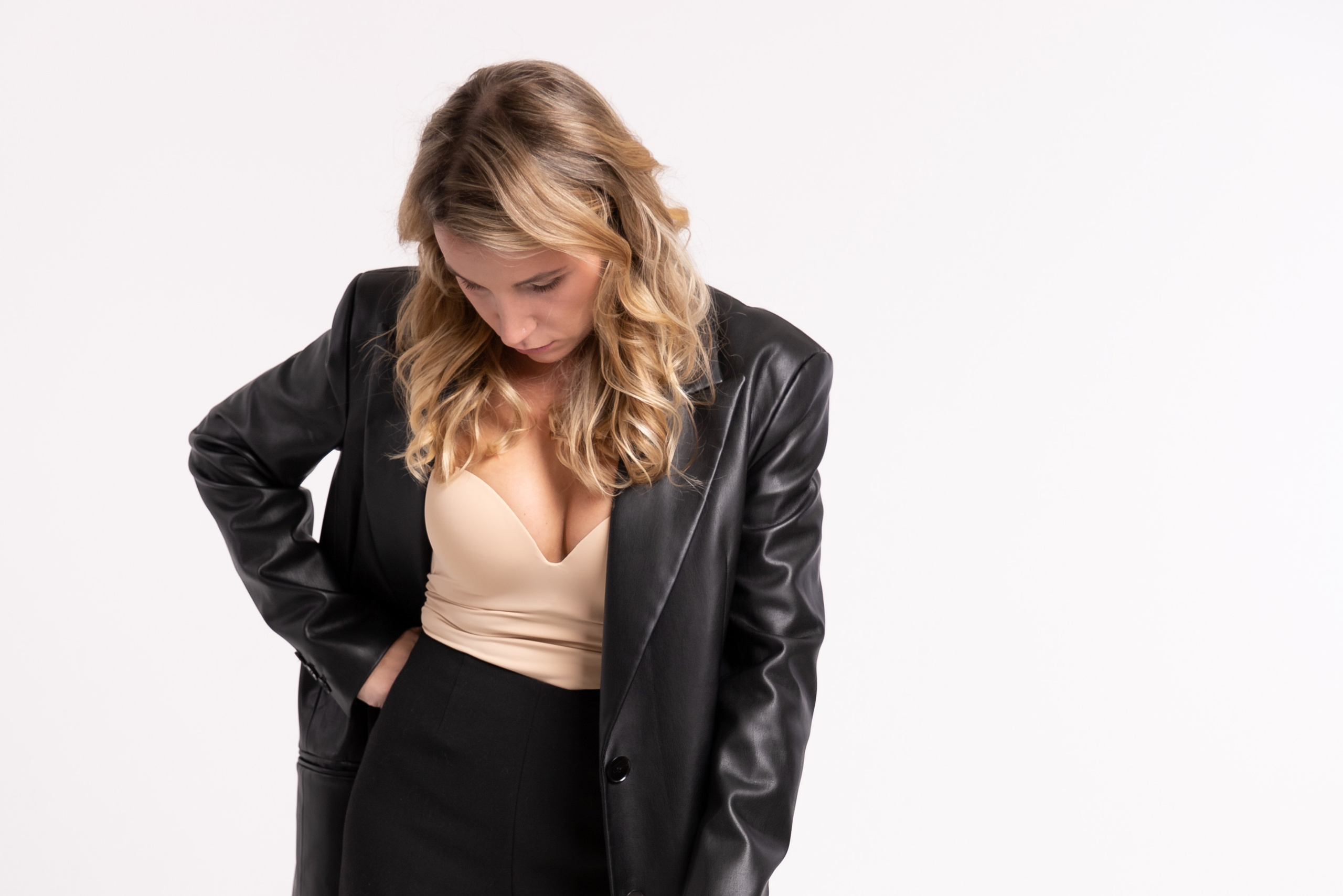 Friends. Фотосессия друзей. ФОТОГРАФ РАДОСТИ Фотосессия в студии СПб. Портретный фотограф — Юрий Торлопов