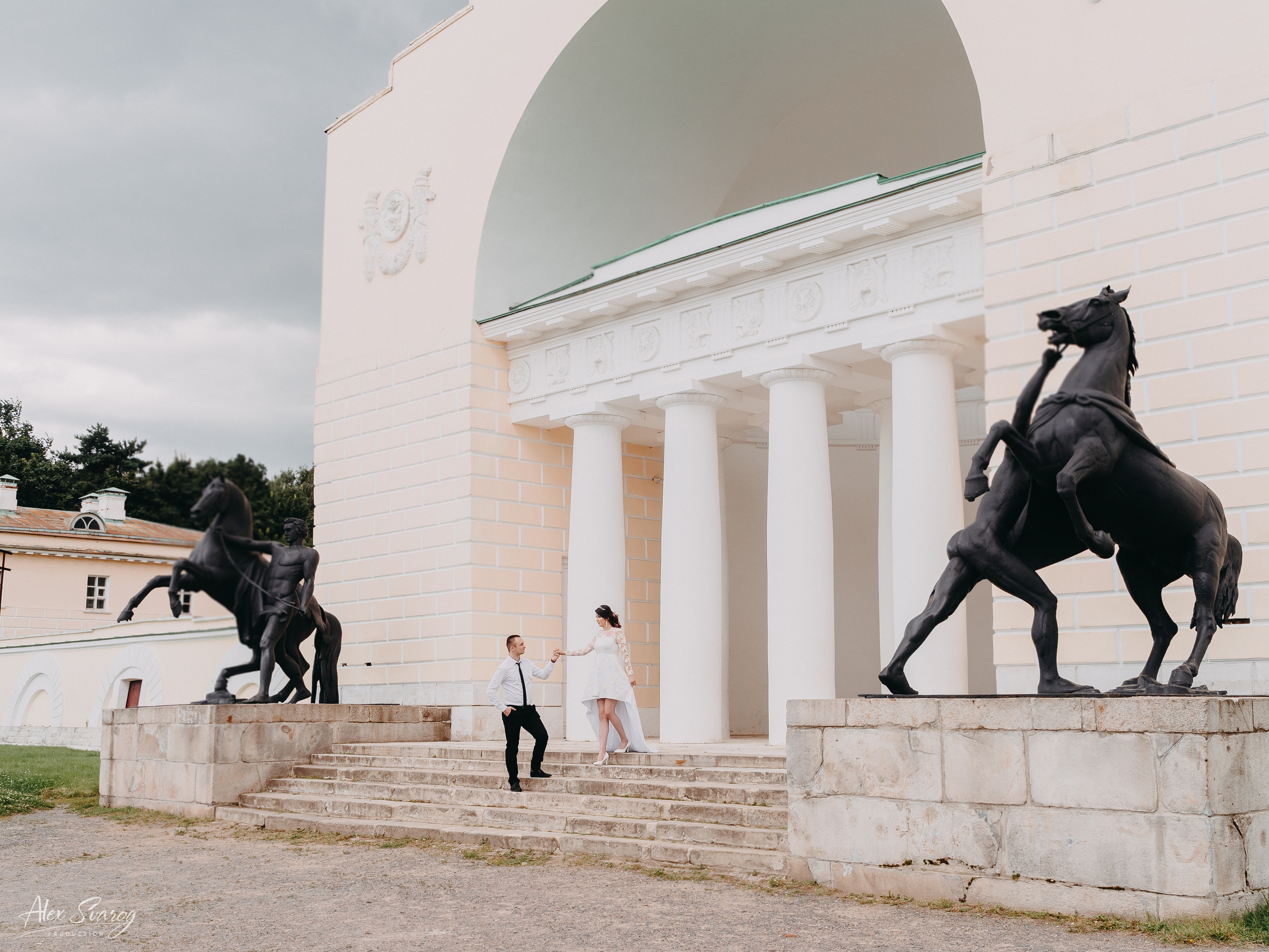 Свадебный фотограф Алексей Сварог/Профессиональная съемка вашего праздника. Свадебный и репортажный фотограф-видеограф Москва и Московская область