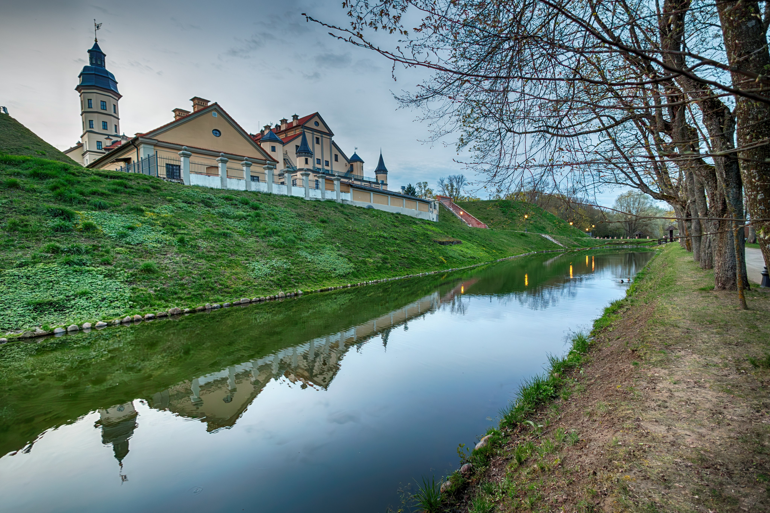 Путешествие из Москвы в замок Несвиж. Профессиональная фото и видеосъемка. Москва