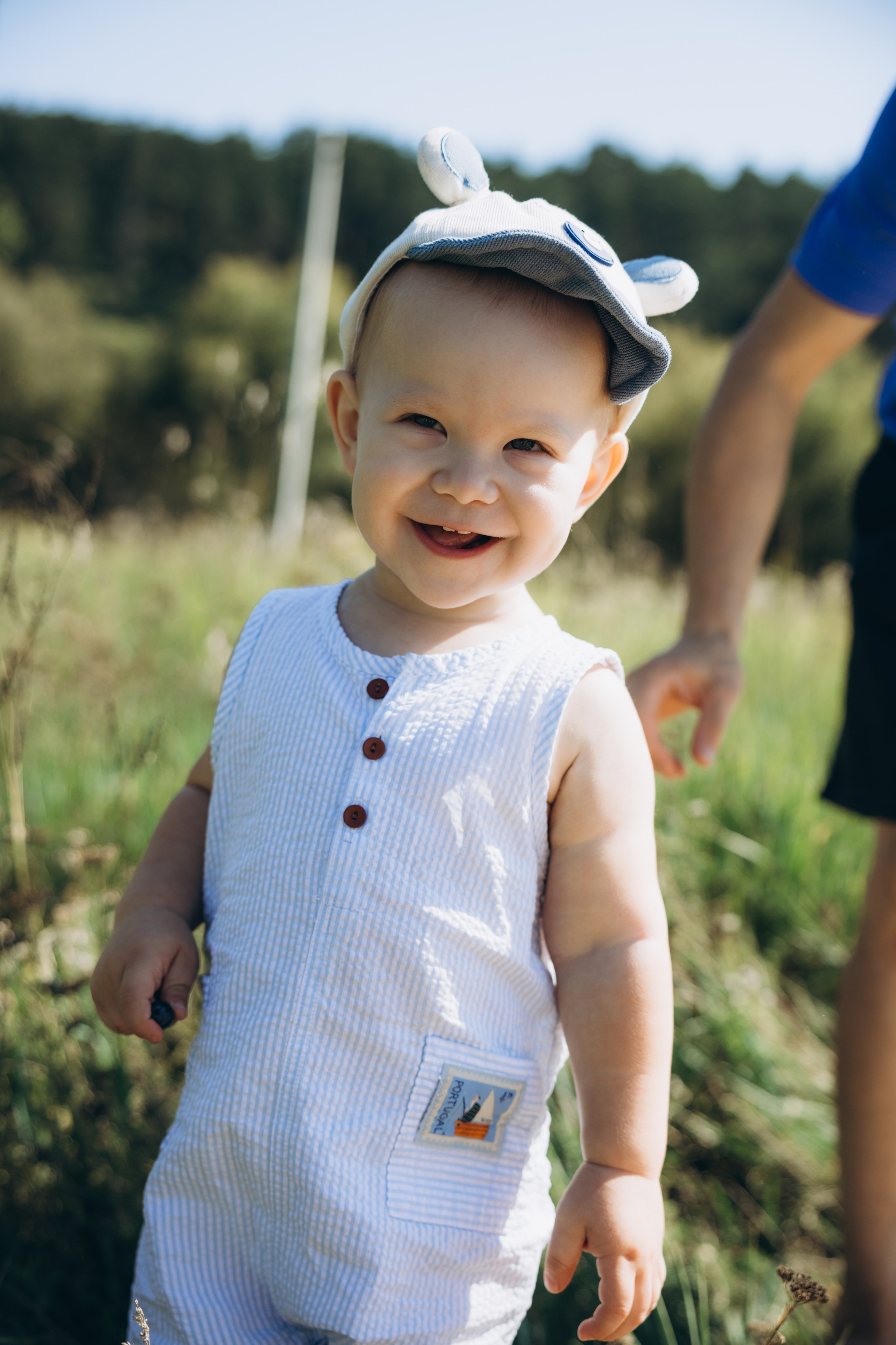Семейная съёмка в поле. Свадебный, семейный фотограф в Иркутске Светлана Макаричева