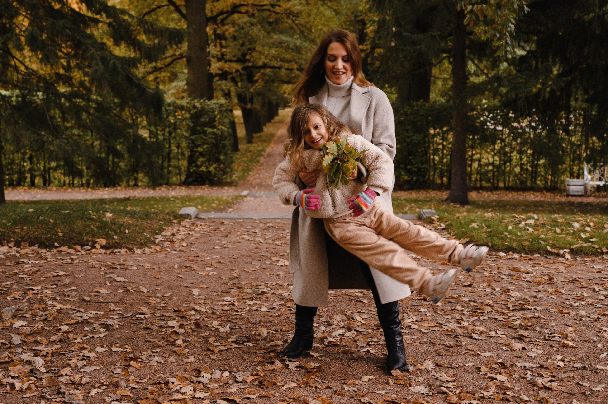 Фотопоргулка. Профессиональный фотограф беременности в СПБ. Стильные фотосессии беременности в стиле минимализм и классическая фотография