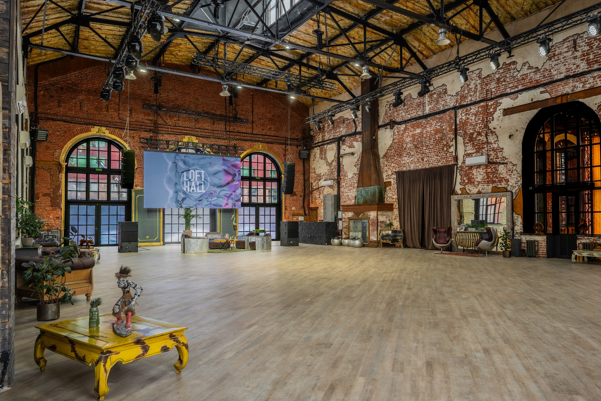 Съемка для каталога «LOFT HALL» | vhaus. VHAUS | Превращаем квадратные метры в капитал. Стратегический визуальный маркетинг для премиум-недвижимости