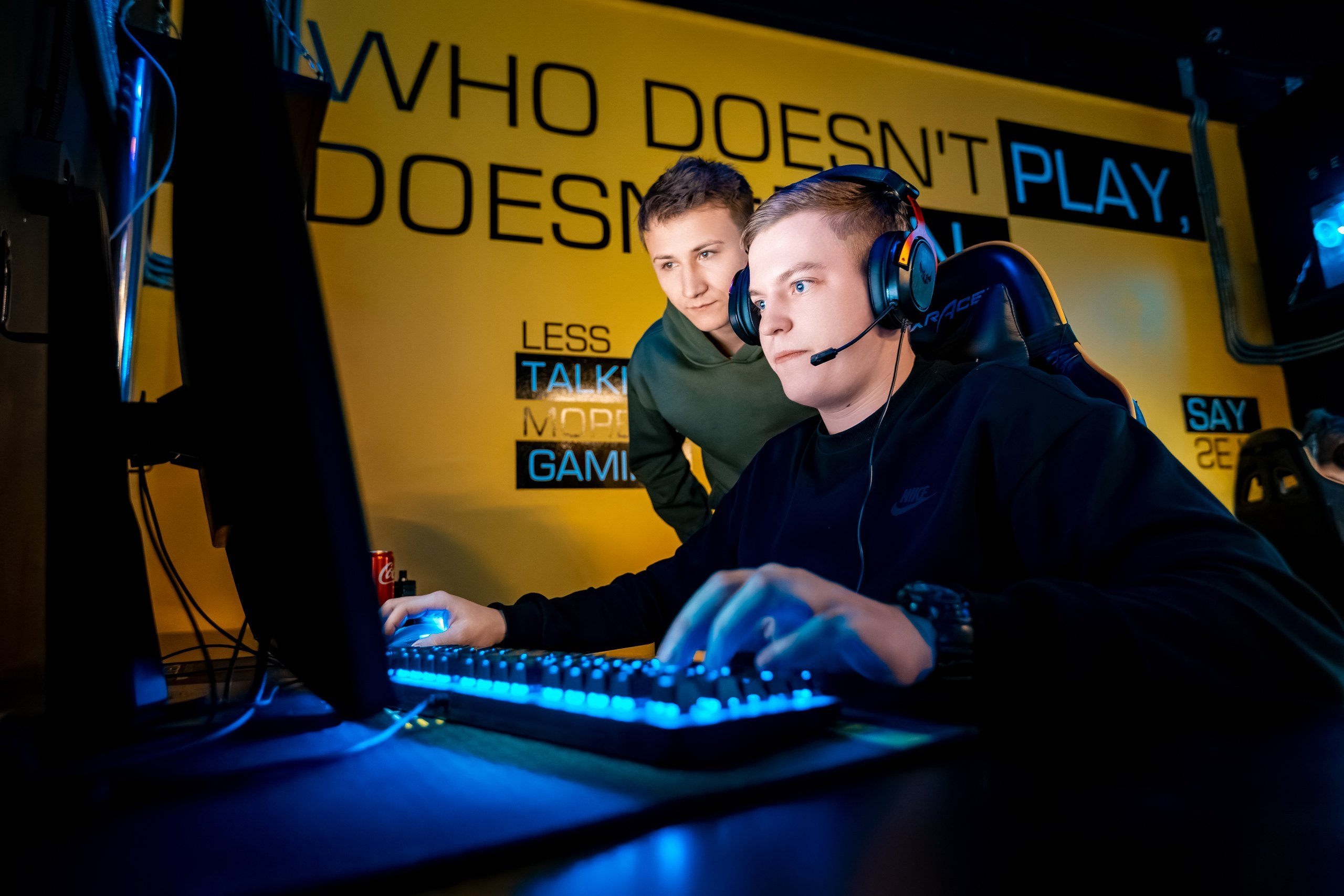 Терра Ассистанс, корпоратив в кибер-клубе. Марк Шишкин — репортажный фотограф в Воронеже и России