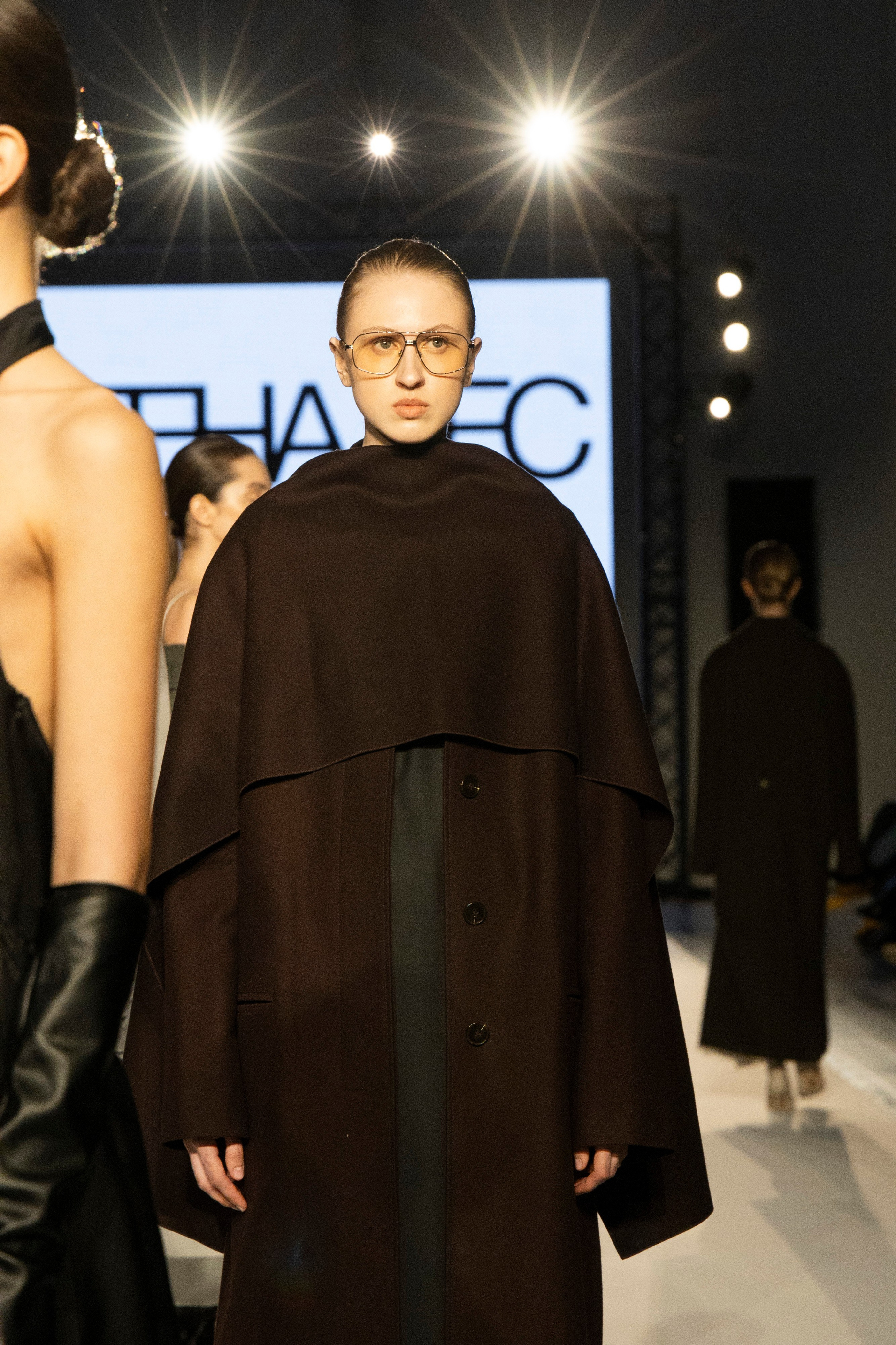 ДЛТ Собака.ru показ победителей конкурса «Новые имена в моде 2025». FOTOFAQ SKOOL г. Санкт-Петербург: очные, дистанционные и онлайн курсы фотографии