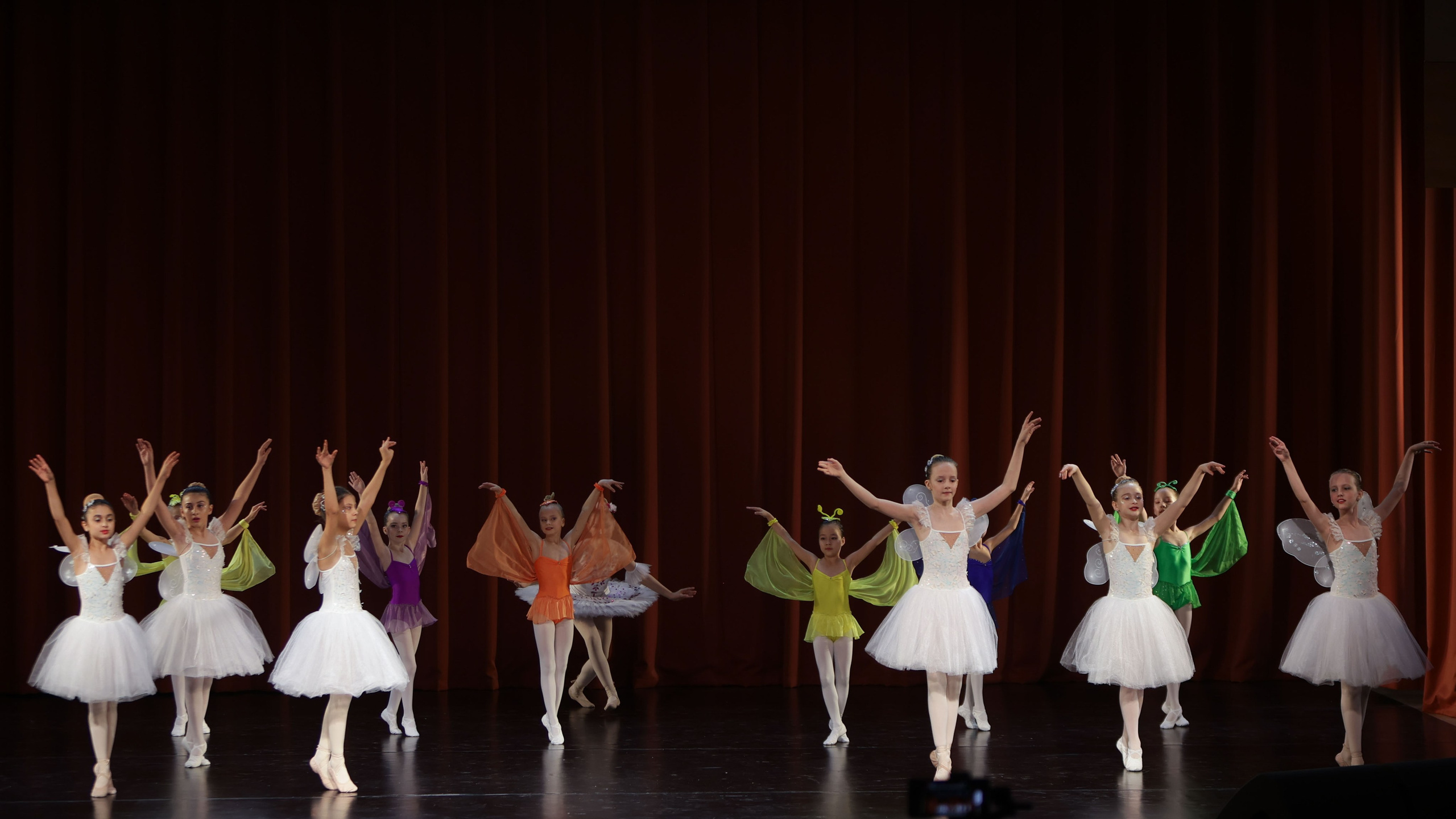 Фестиваль хореографического искусства «КУБОК ЛЕГЕНДЫ — 2025». Выпускные альбомы и школьный фотограф в Подольске, Троицке, Щербинке, Москве и Московской области