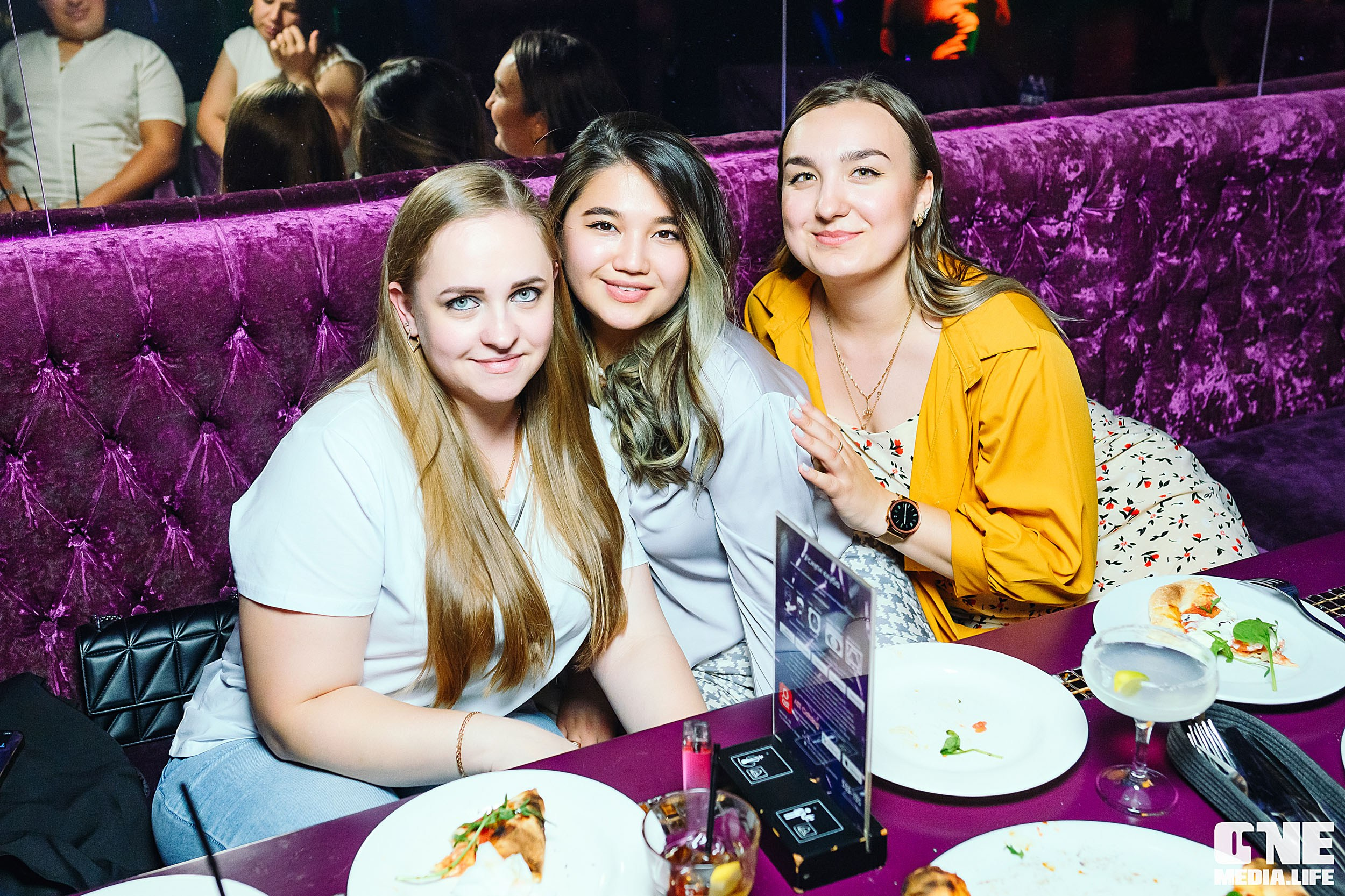 Фоторепортаж из караоке-клуба Эйфория. One Media Life: фоторепортажи, фотоотчеты с мероприятий и заведений