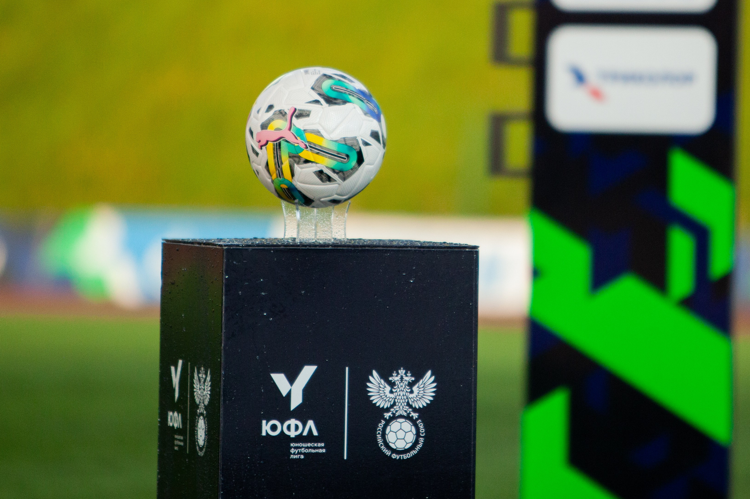 Матч юношеской футбольной лиги между командами СШ «Сахалин» и «СШОР № 1» (Комсомольск-на-Амуре) (U-18). Кутузов Евгений Фотограф в Южно-Сахалинске