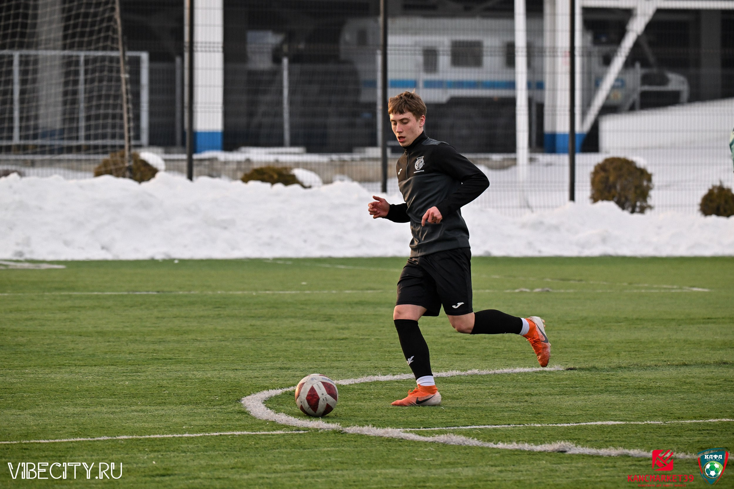 Калининградская Любительская Футбольная Лига, Премьер лига 14 тур, Торпедо-Авось рати. VIBECITY.RU Вайб Сити Ру Фоторепортажи Фотоотчеты Калининград