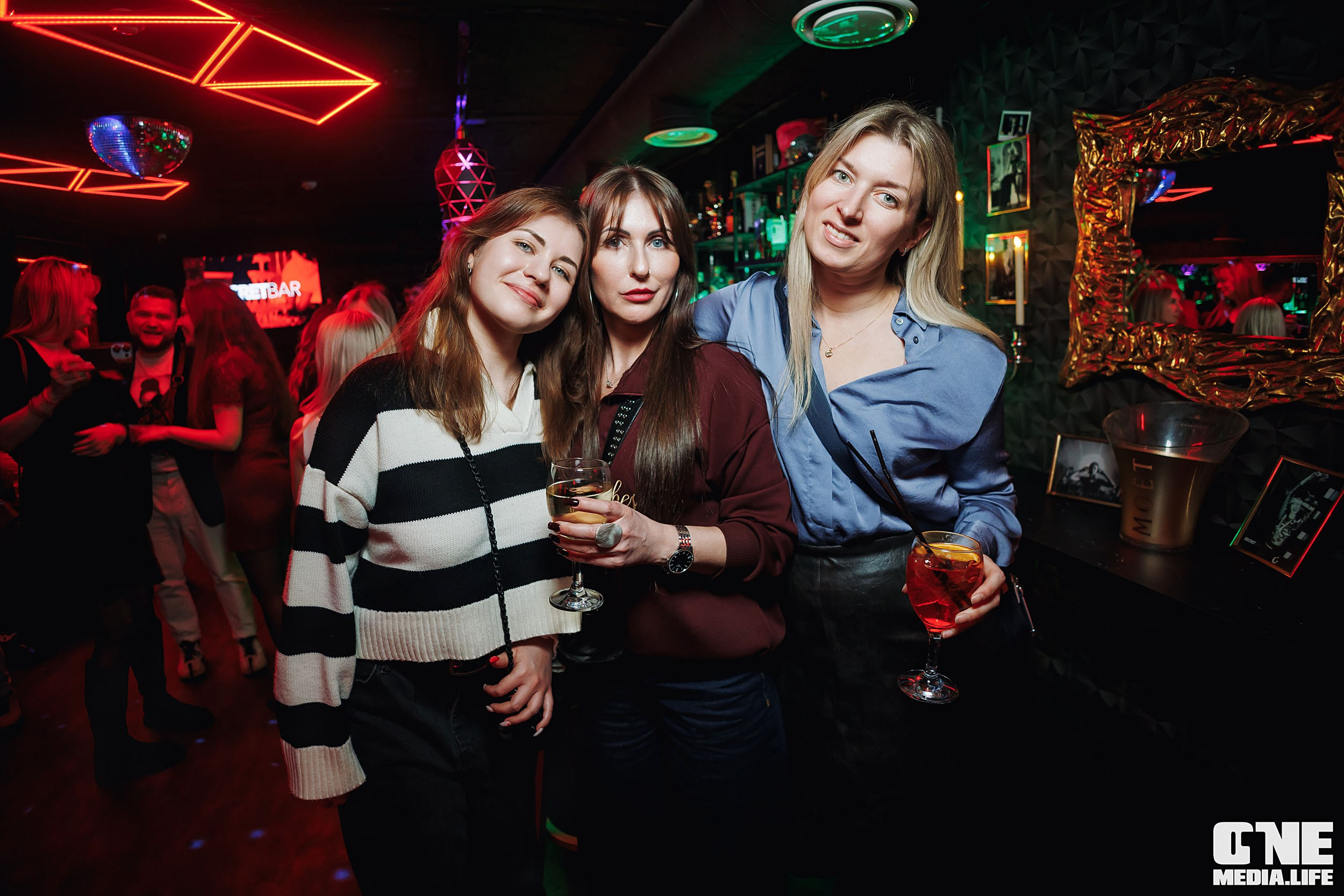 Фоторепортаж из бара Secret. One Media Life: фоторепортажи, фотоотчеты с мероприятий и заведений