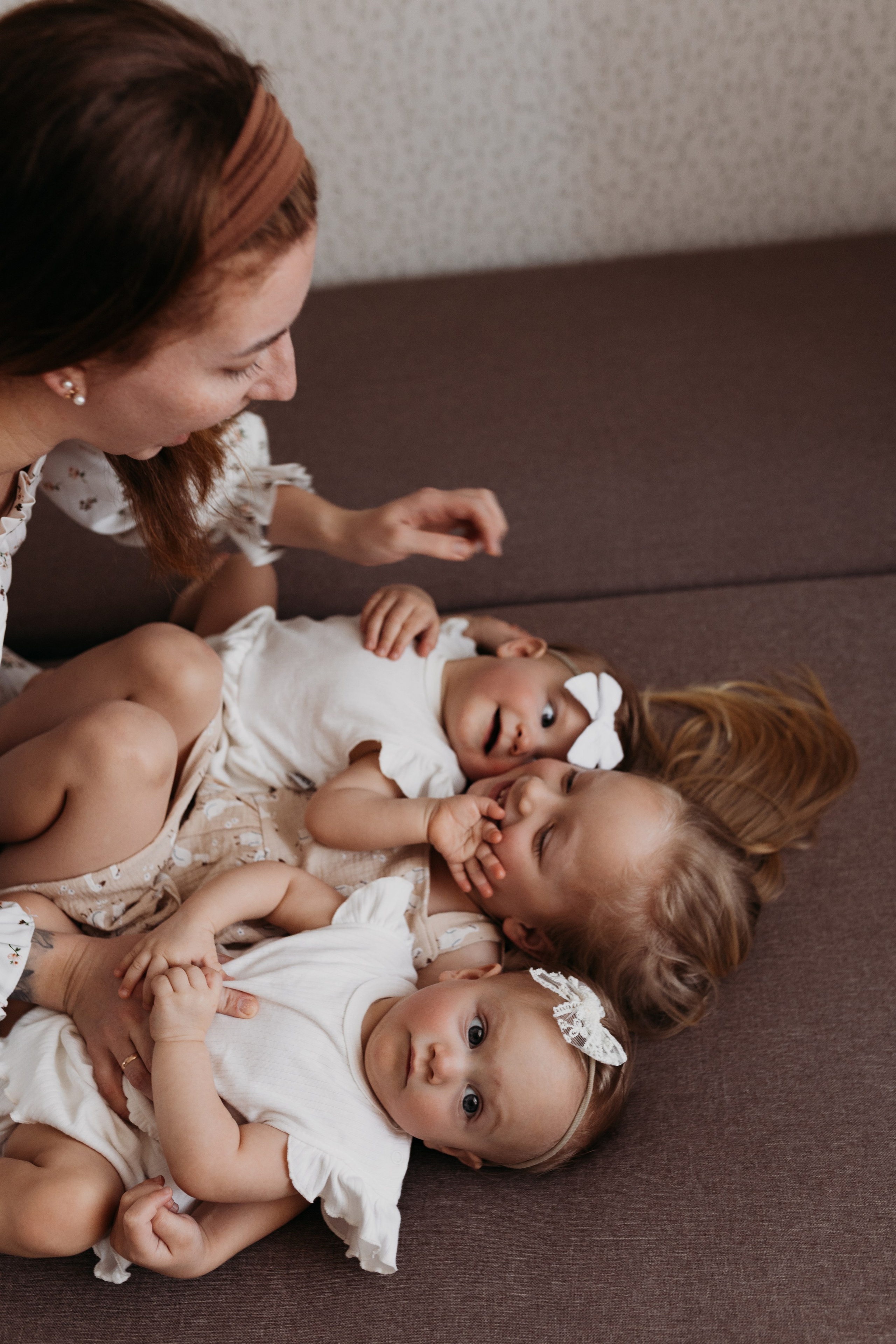 Лайфстайл lifestyle фотосессия новорожденного Барнаул. Фотограф новорожденных в г. Барнаул Ренпенинг Катерина