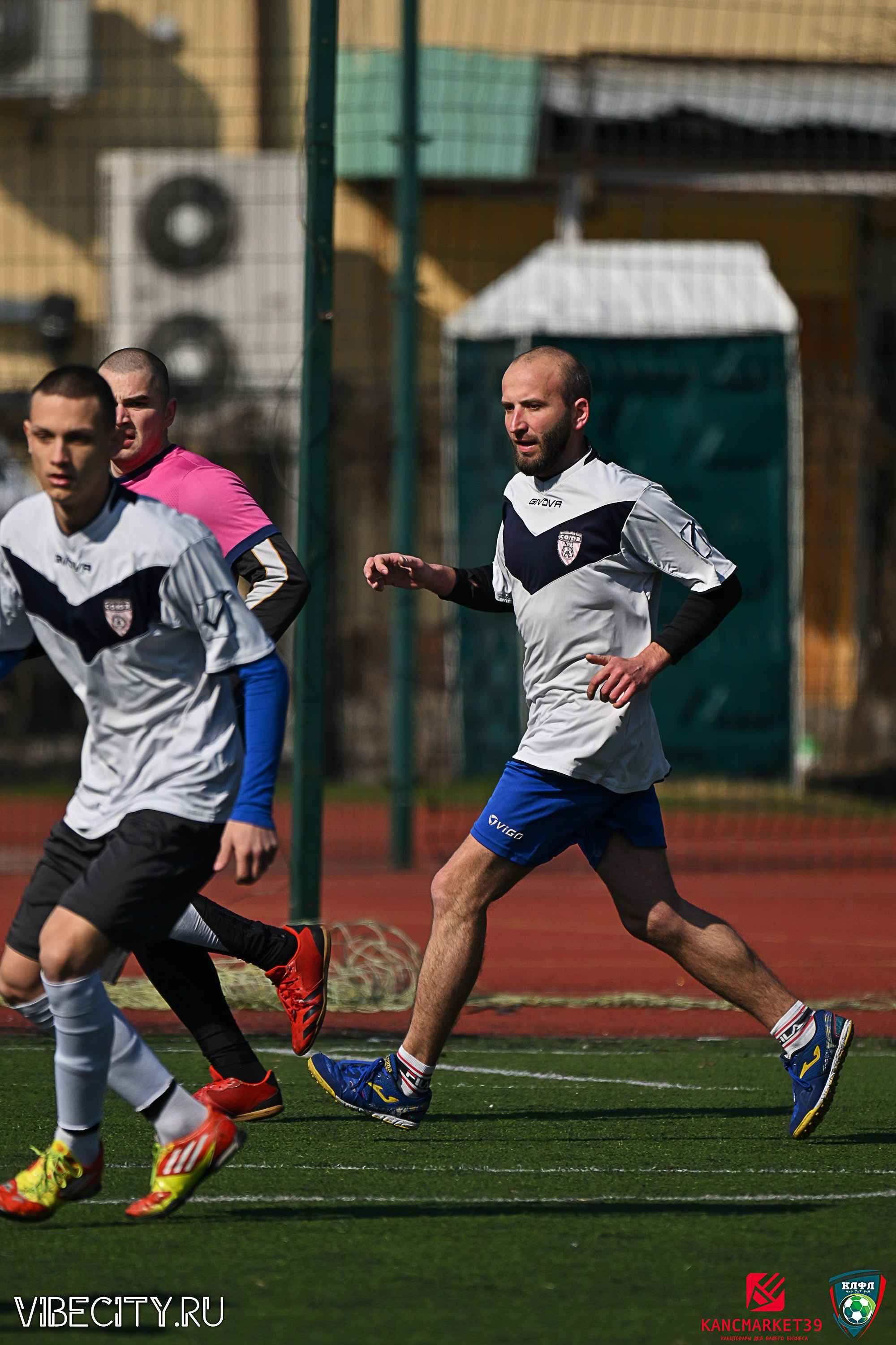 XX ЧЕМПИОНАТ КАЛИНИНГРАДСКОЙ ЛФЛ КАНЦМАРКЕТ39 сезона 2024–2025 гг. VIBECITY.RU Вайб Сити Ру Фоторепортажи Фотоотчеты Калининград