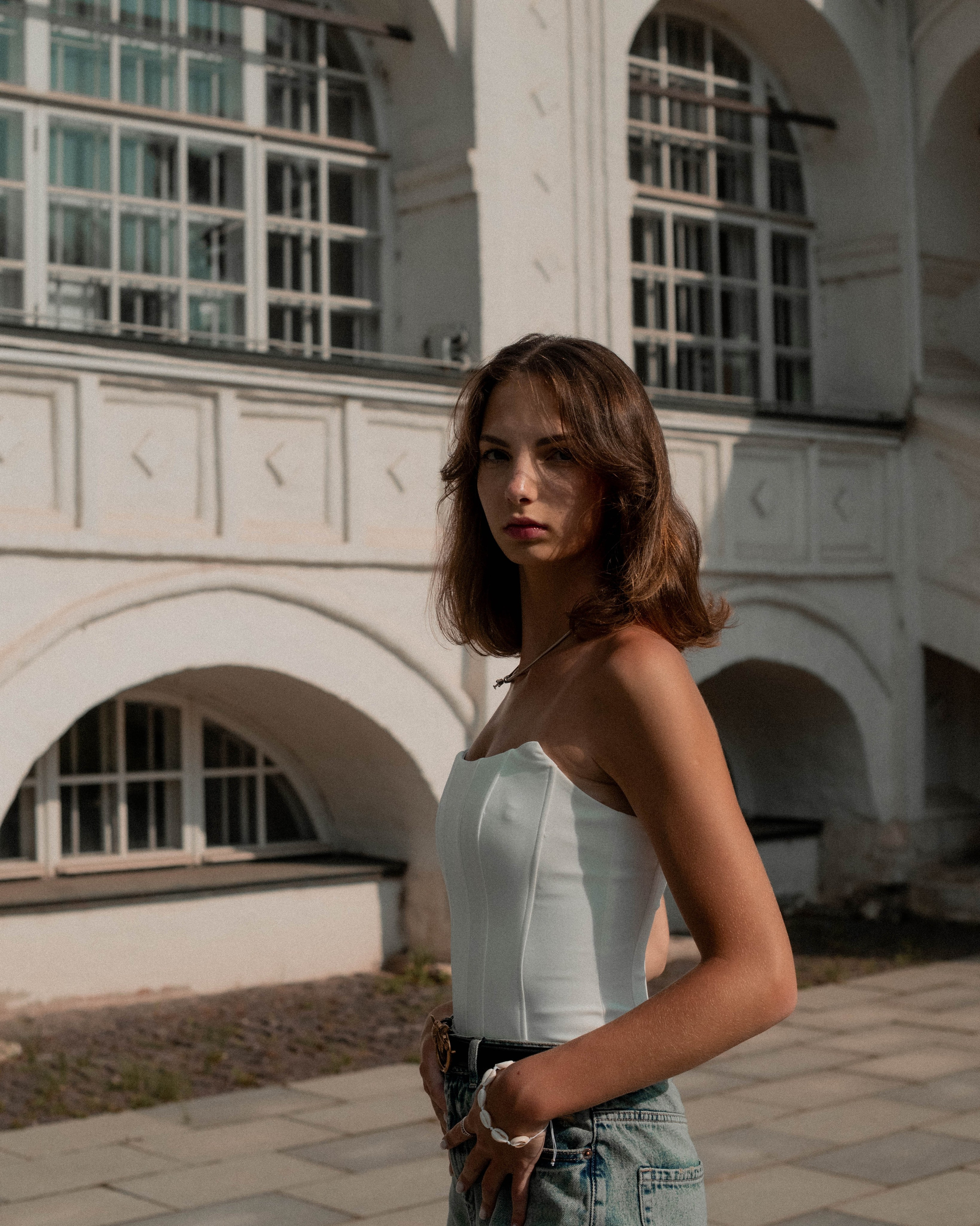 Аня. Женский фотограф. Создатель украшений ручной работы. Модель