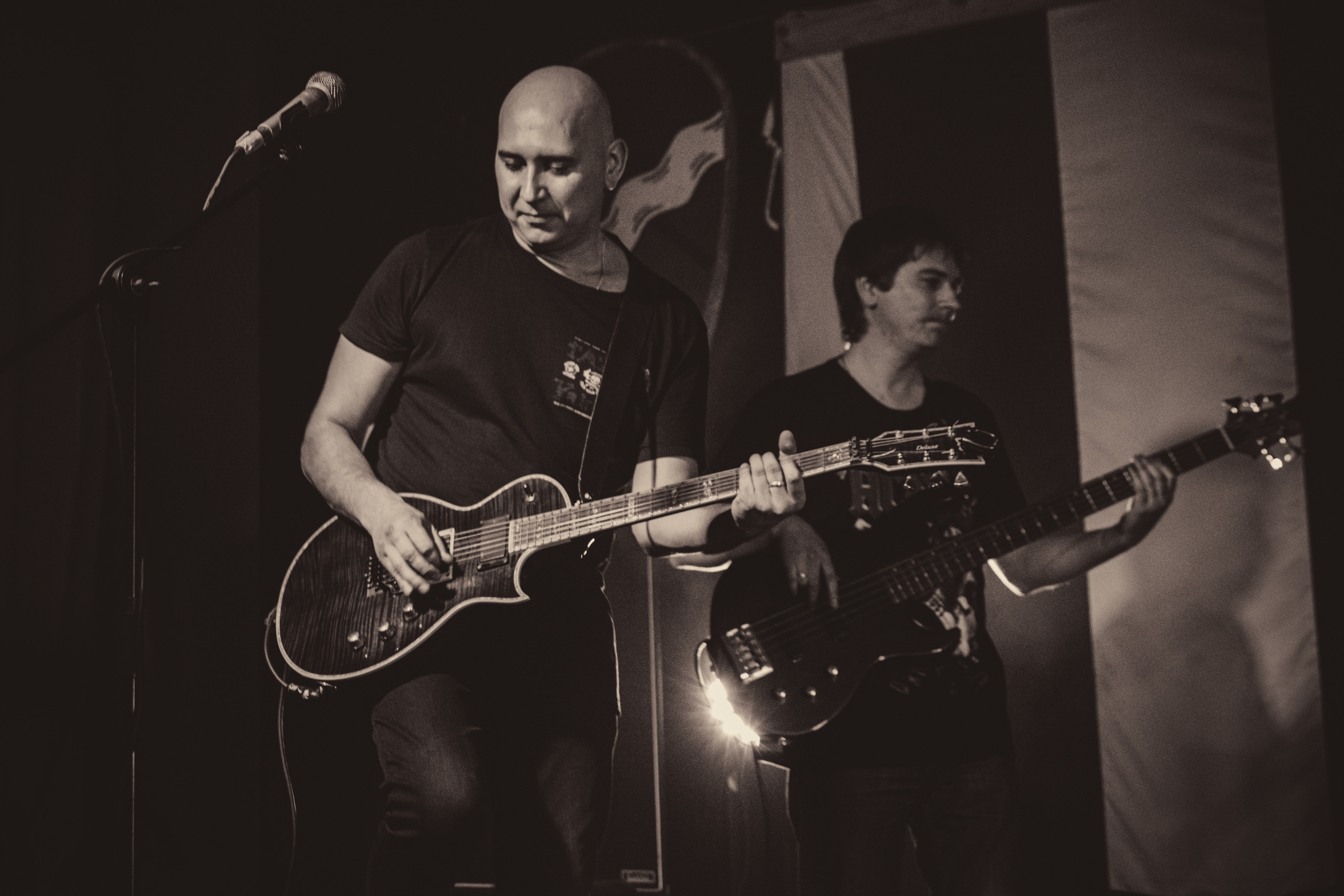 16 апреля состоялся концерт Артура Беркута, на разогреве была группа ПасСаш. Ёлкин Александр Фотограф