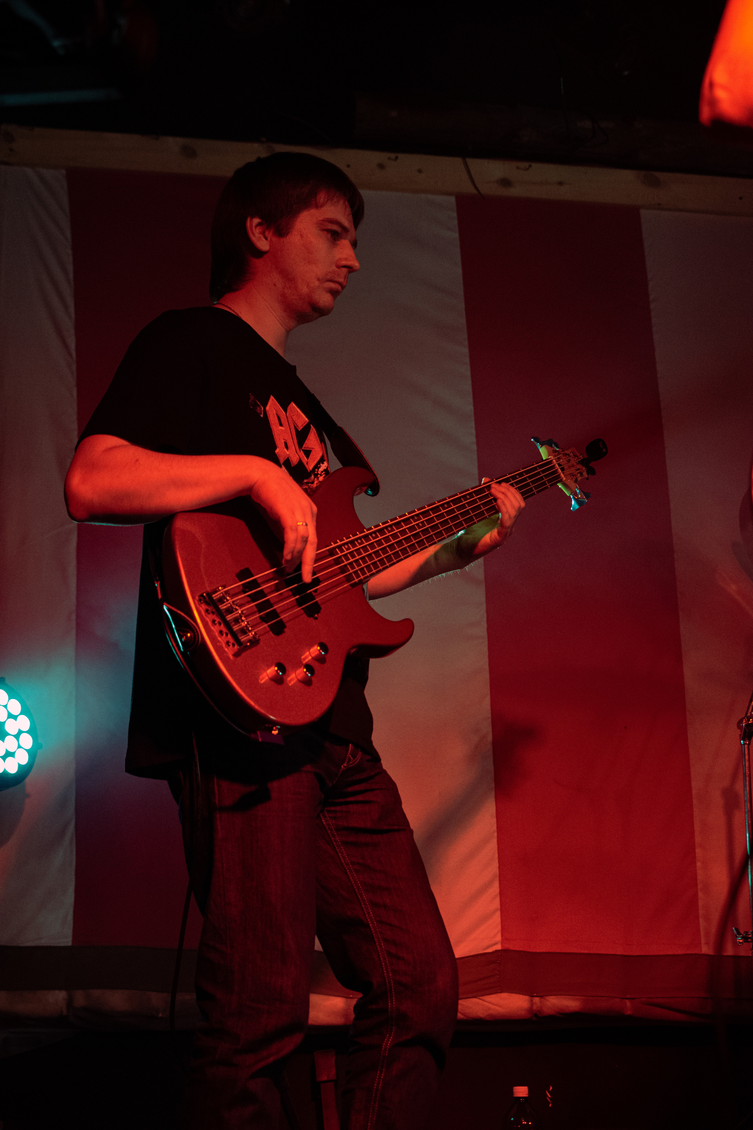 16 апреля состоялся концерт Артура Беркута, на разогреве была группа ПасСаш. Ёлкин Александр Фотограф