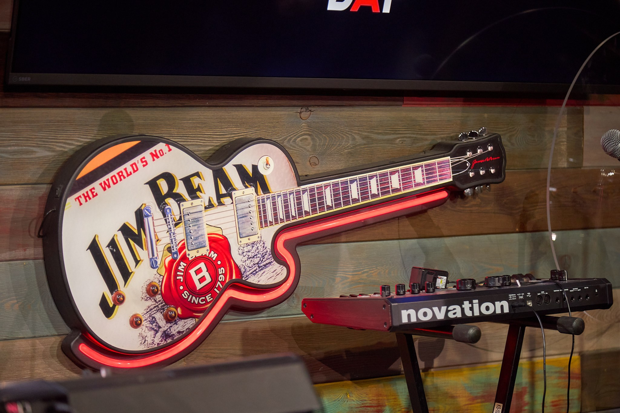 Концерт в баре «Гости». Фотограф Омск | Александр Вандеров