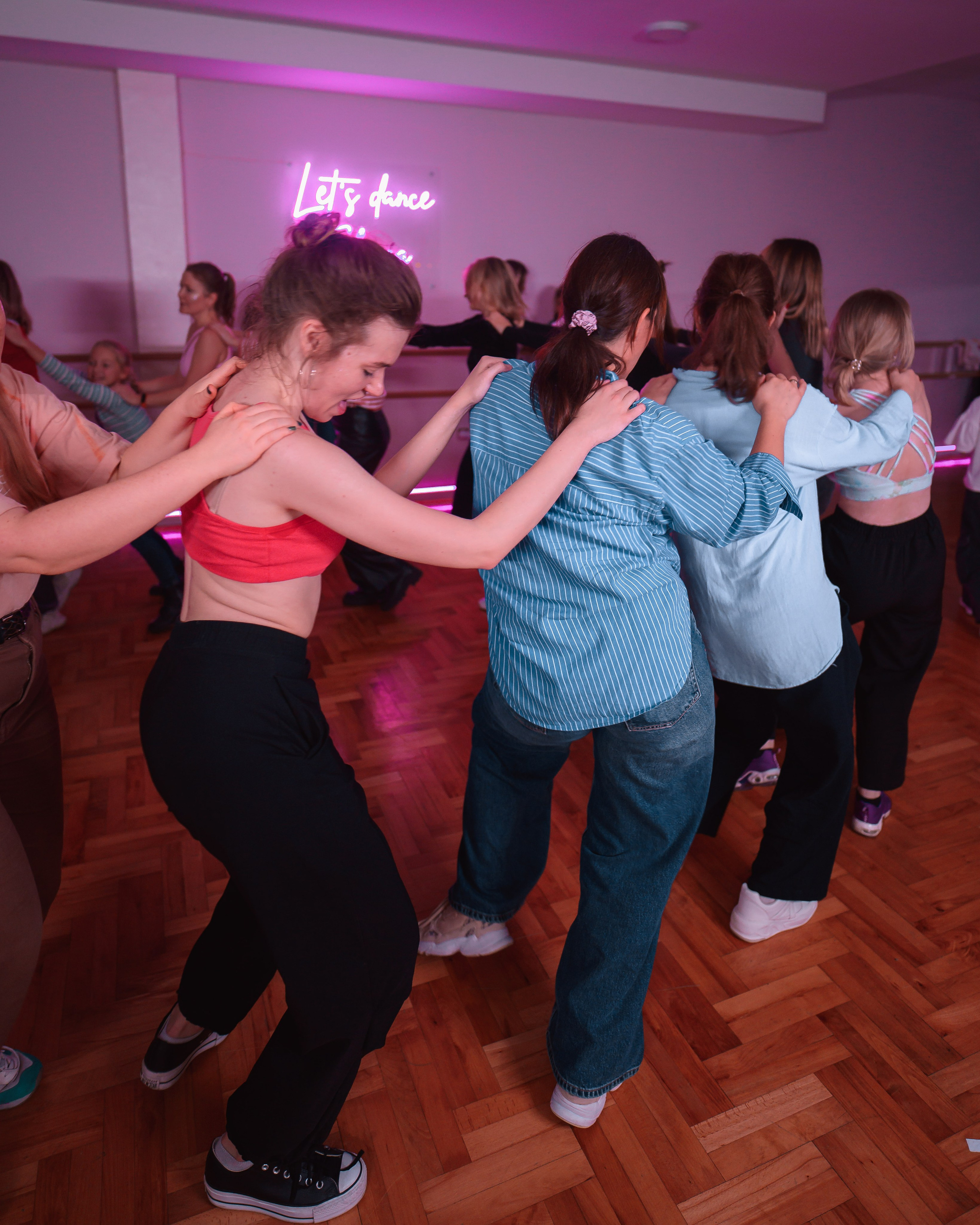 НОВОГОДНИЙ КОНЦЕРТ В СТУДИИ «SKAYA». Фотограф в Белграде Чугреева Елена