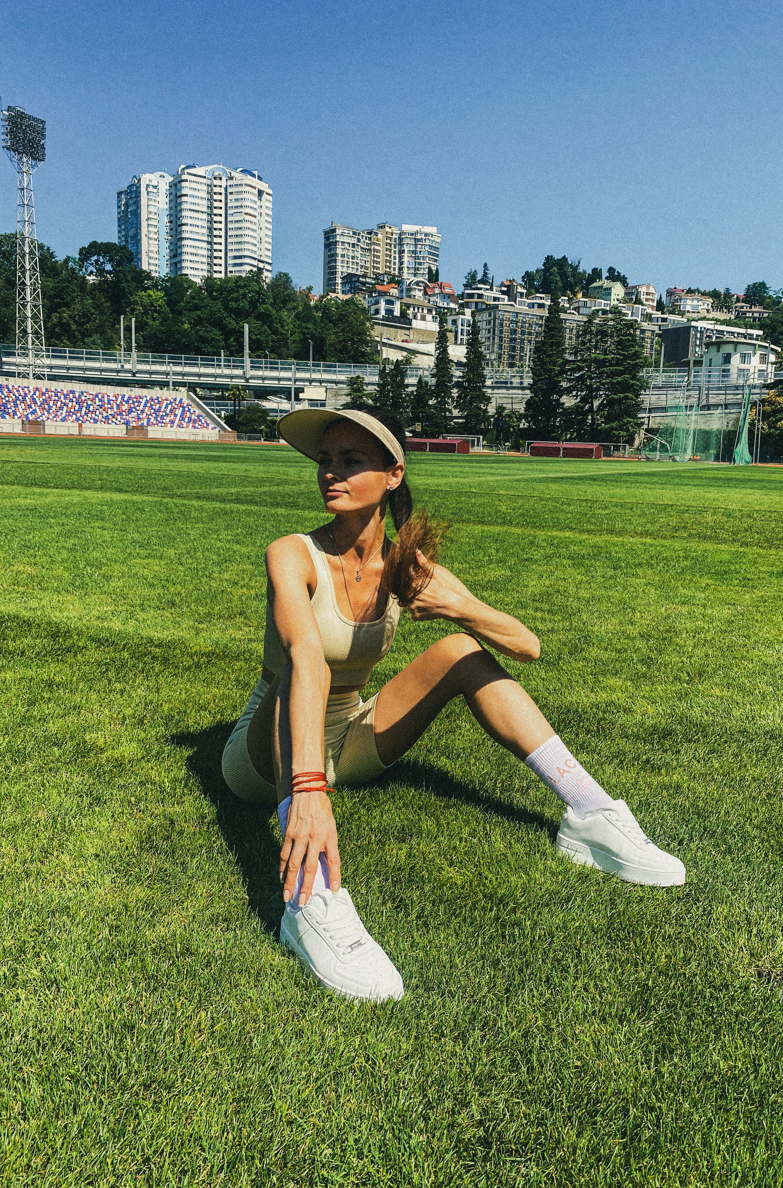 Ретро на сочинском стадионе. Чувственный мобильный фотограф в Казани и Сочи Дьяченко Дарья