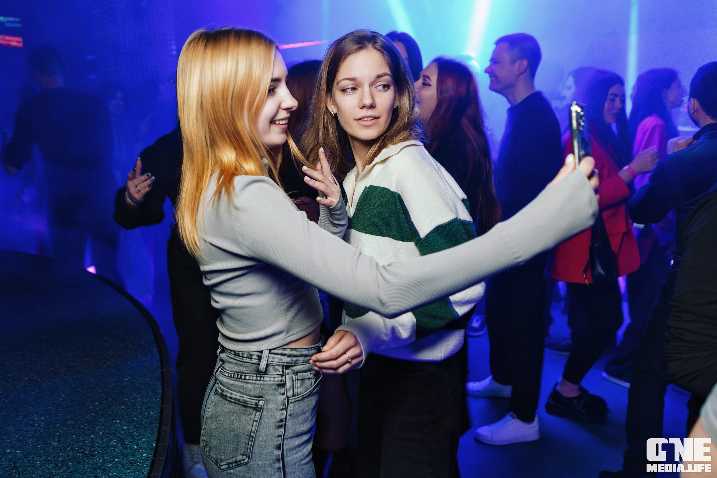 Фоторепортаж из Планеты. One Media Life: фоторепортажи, фотоотчеты с мероприятий и заведений