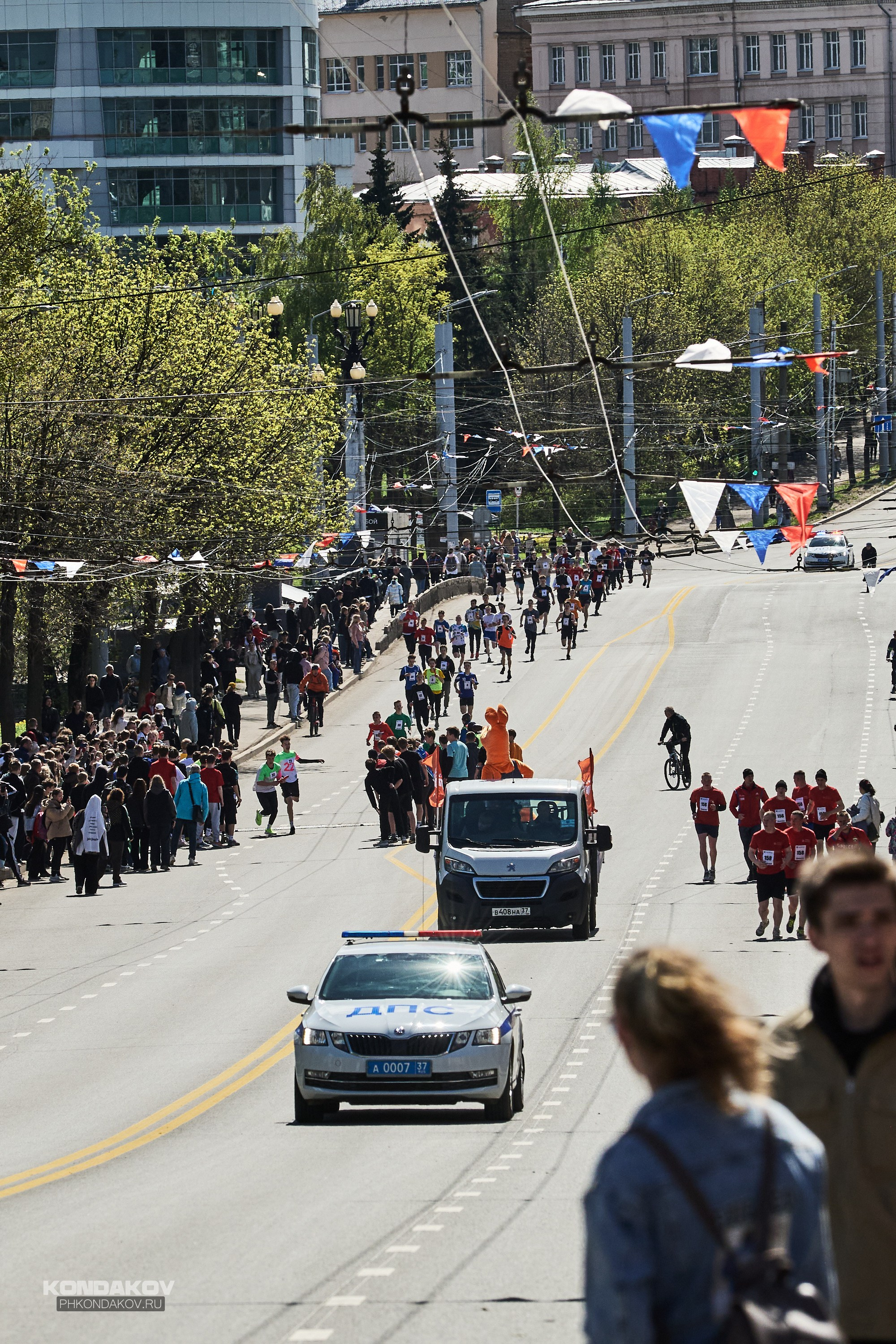 Первомайская эстафета в Иваново 2024 год. Фотограф в Иваново: Каталожная съемка одежды и постельного белья, Wildberries