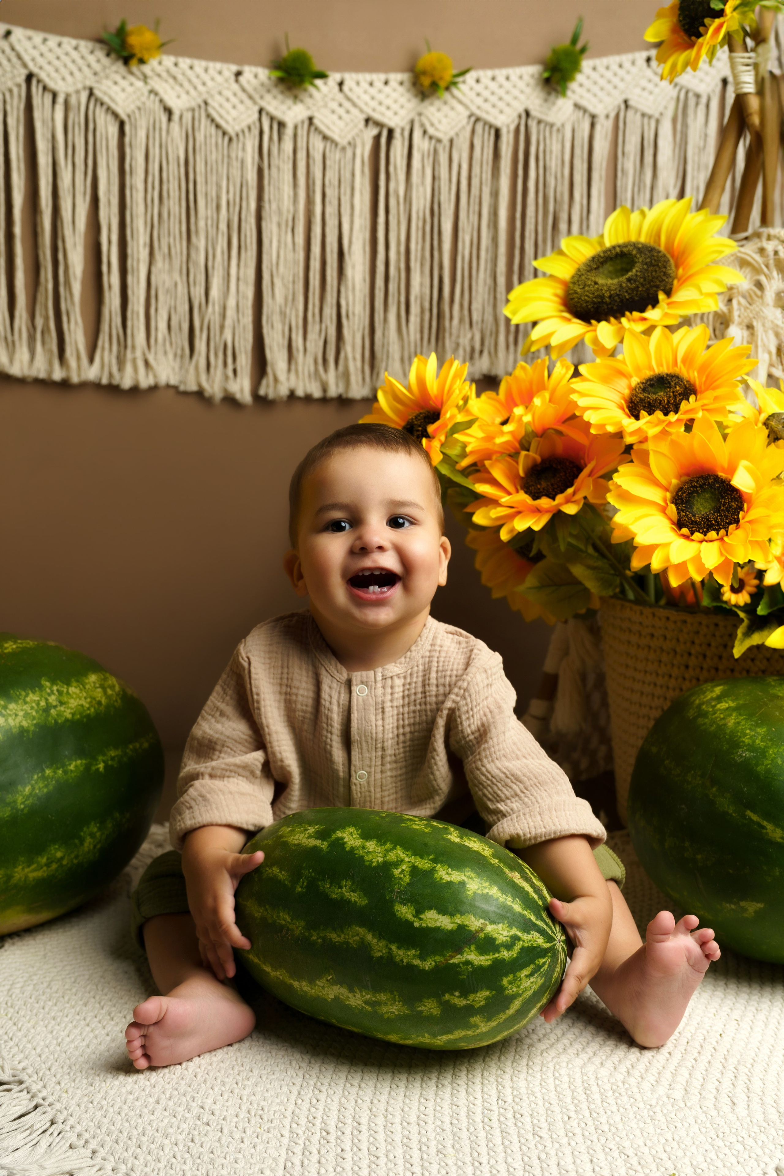 Фотосессия ГОДОВАСИЕ. Фотограф новорожденных, детей до года и беременных в Симферополе