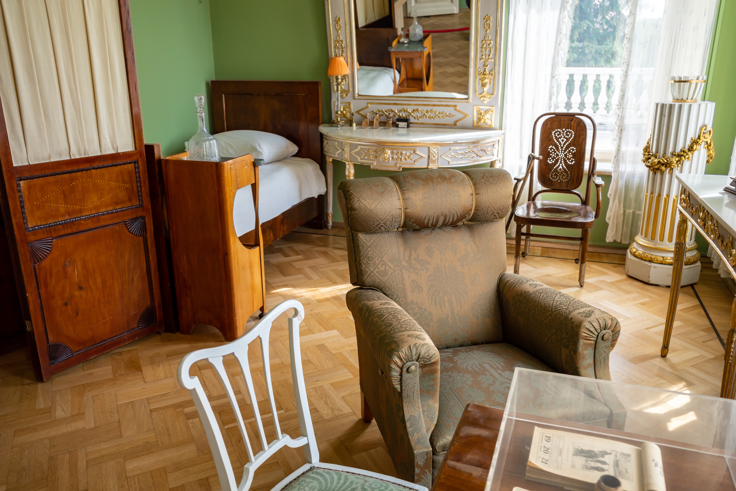 Интерьеры усадьбы Горки Ленинские