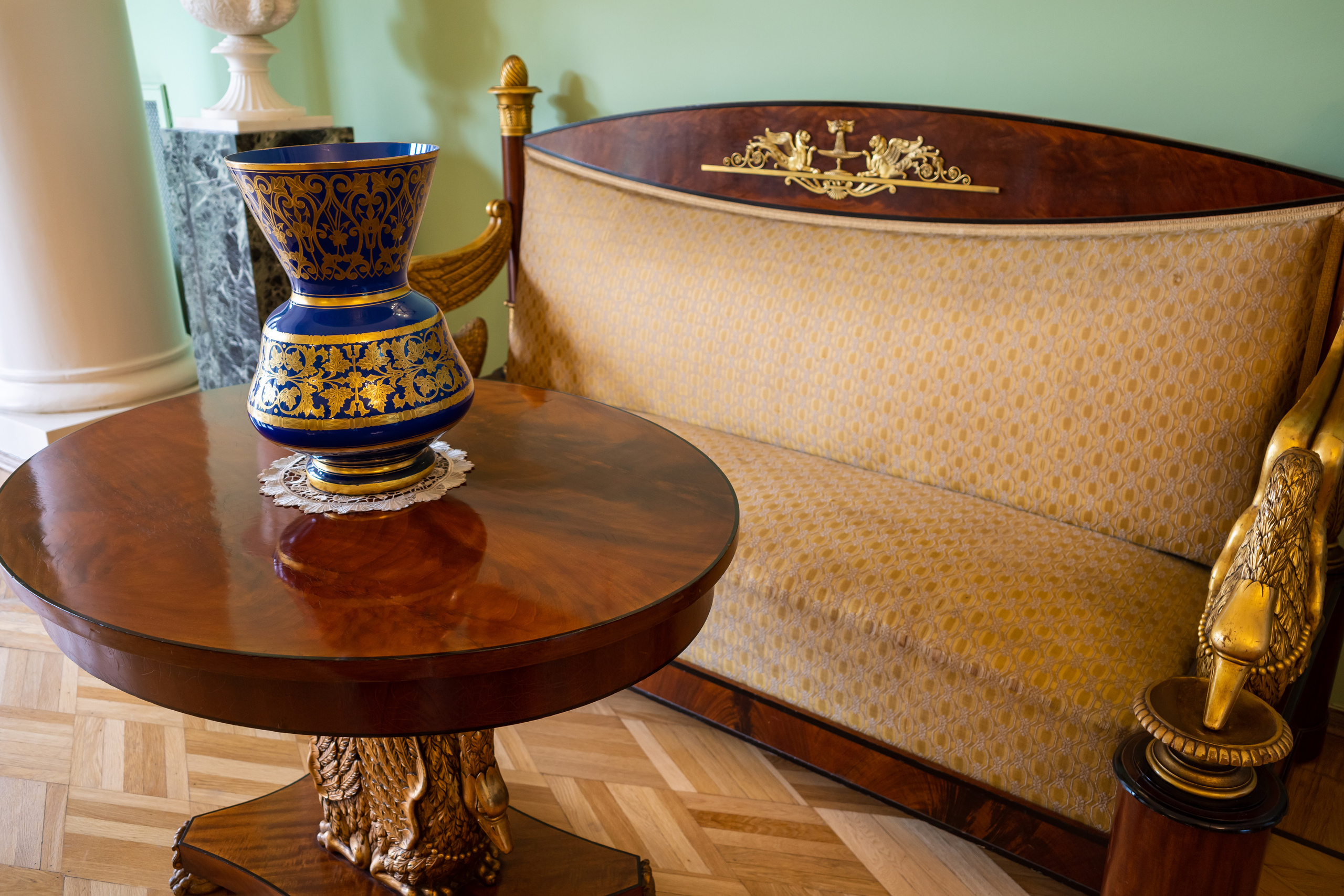 Интерьеры усадьбы Горки Ленинские