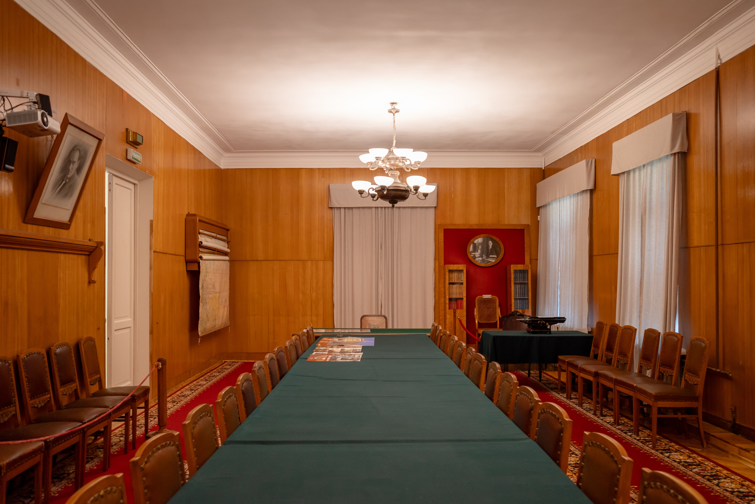 Кабинет Ленина в Горках Ленинских