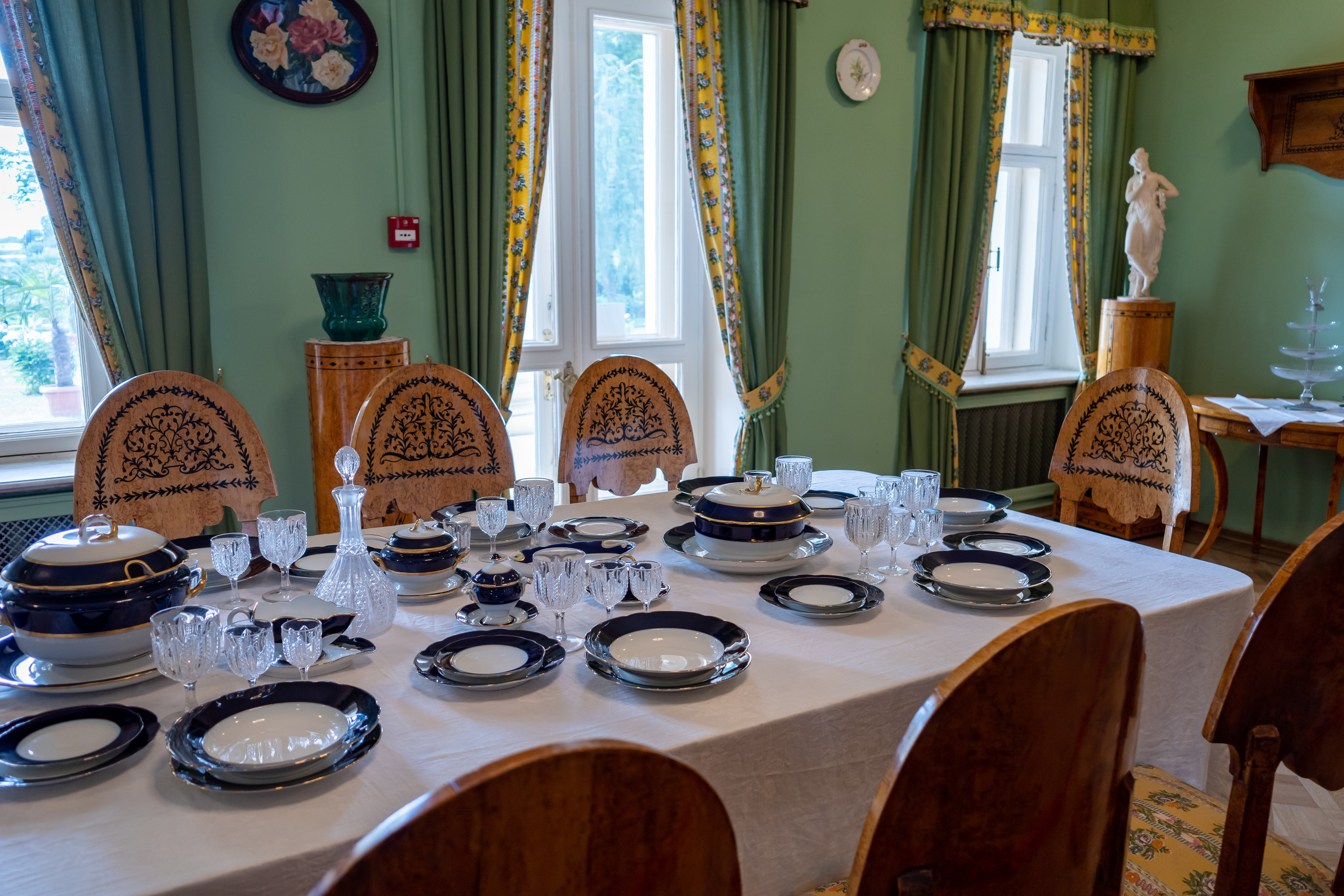 Интерьеры усадьбы Горки Ленинские