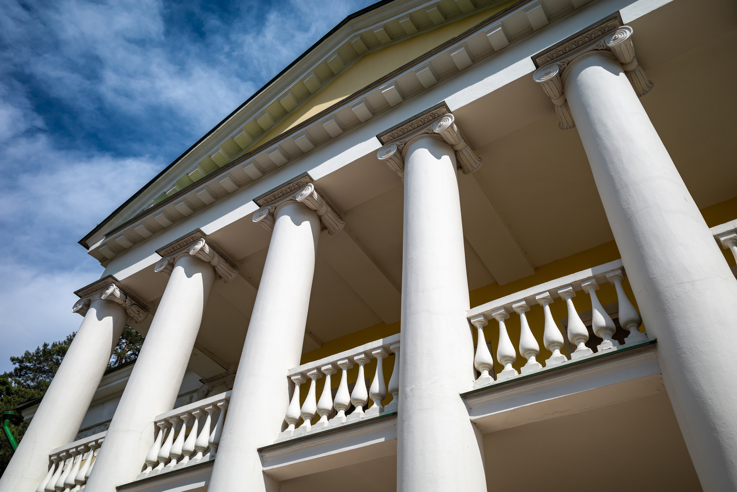 Здание усадьбы Горки Ленинские