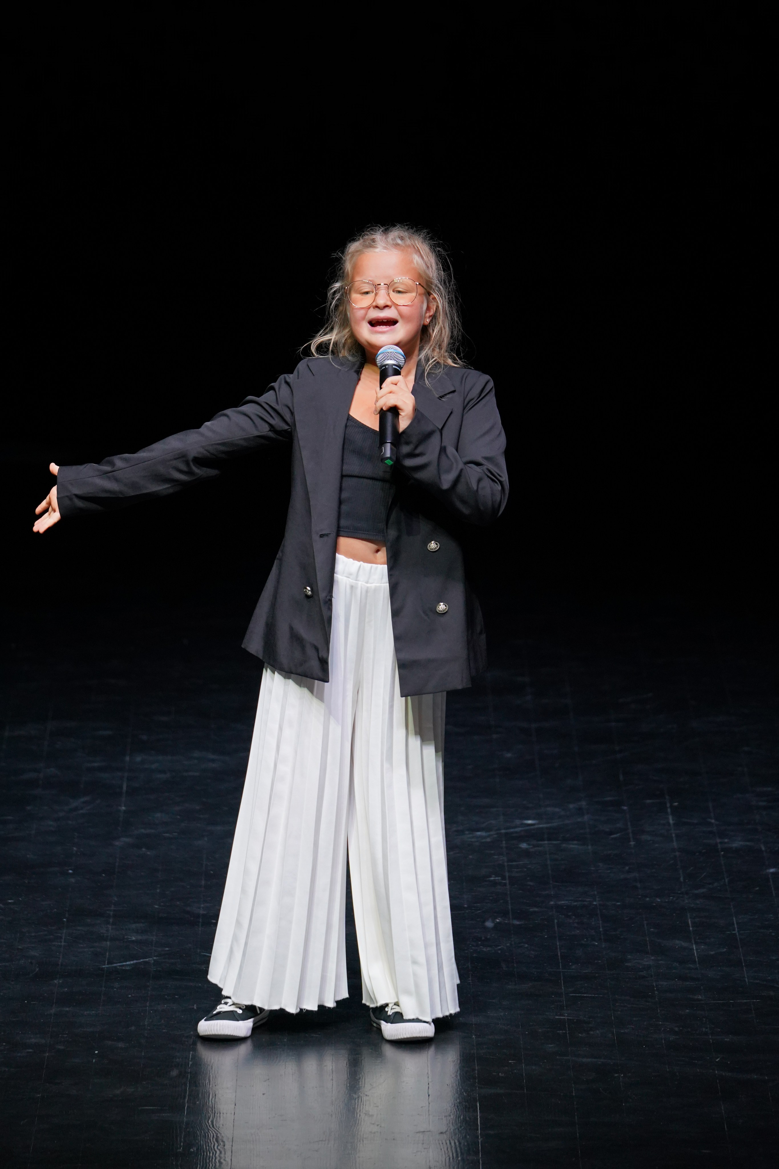 Фотосъёмка на гала-концерт, конкурсы, выступления, отчётные концерты и эвент-мероприятия. «Студия DRONAVT`s» — видеосъёмка и фотография г. Москва