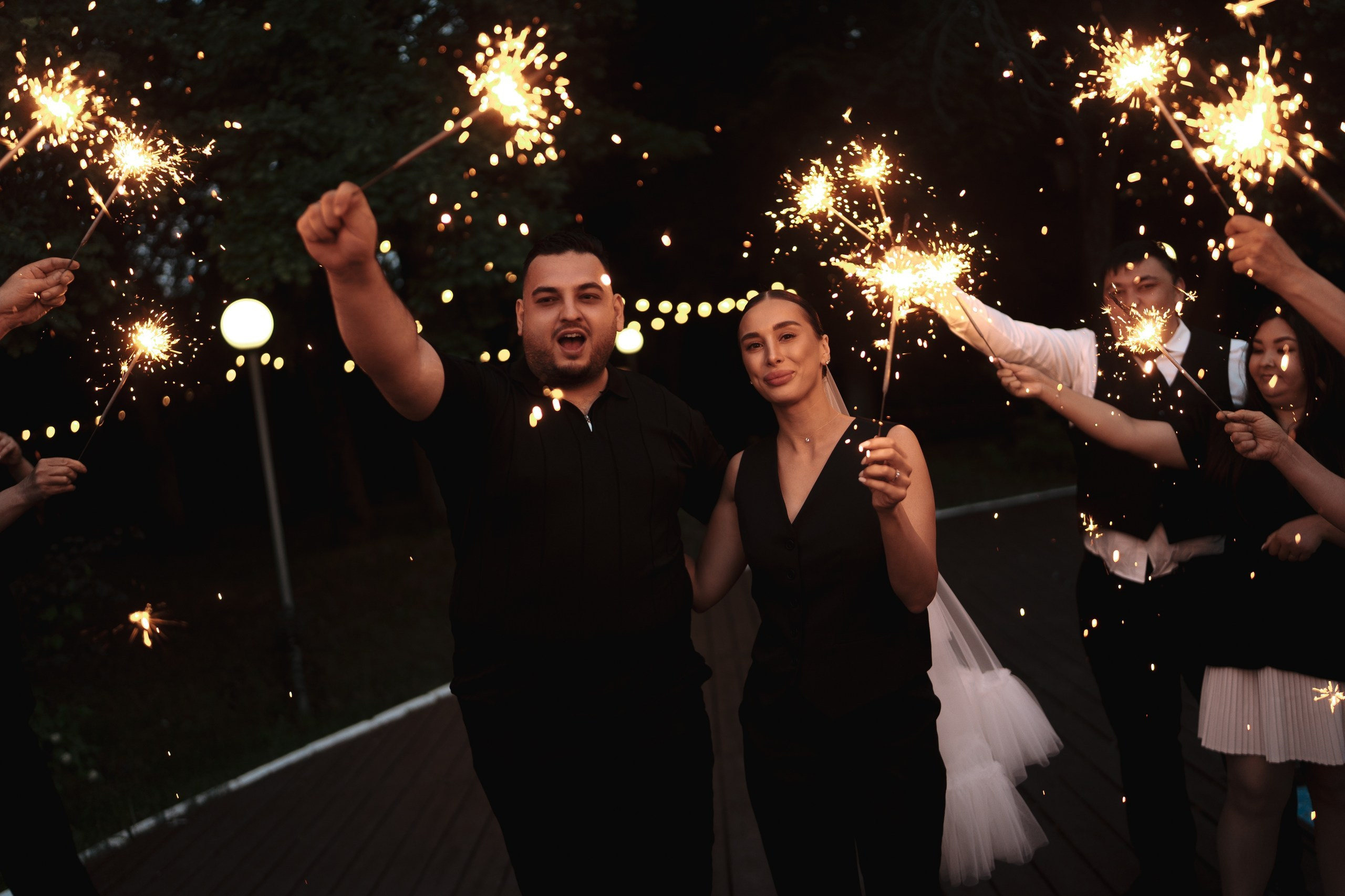 Свадьба 7 июня 2026 года — фотосессия, ЗАГС и банкет в шатре «Под облаками» в Нагаево с ведущим Артуром Ильясовым