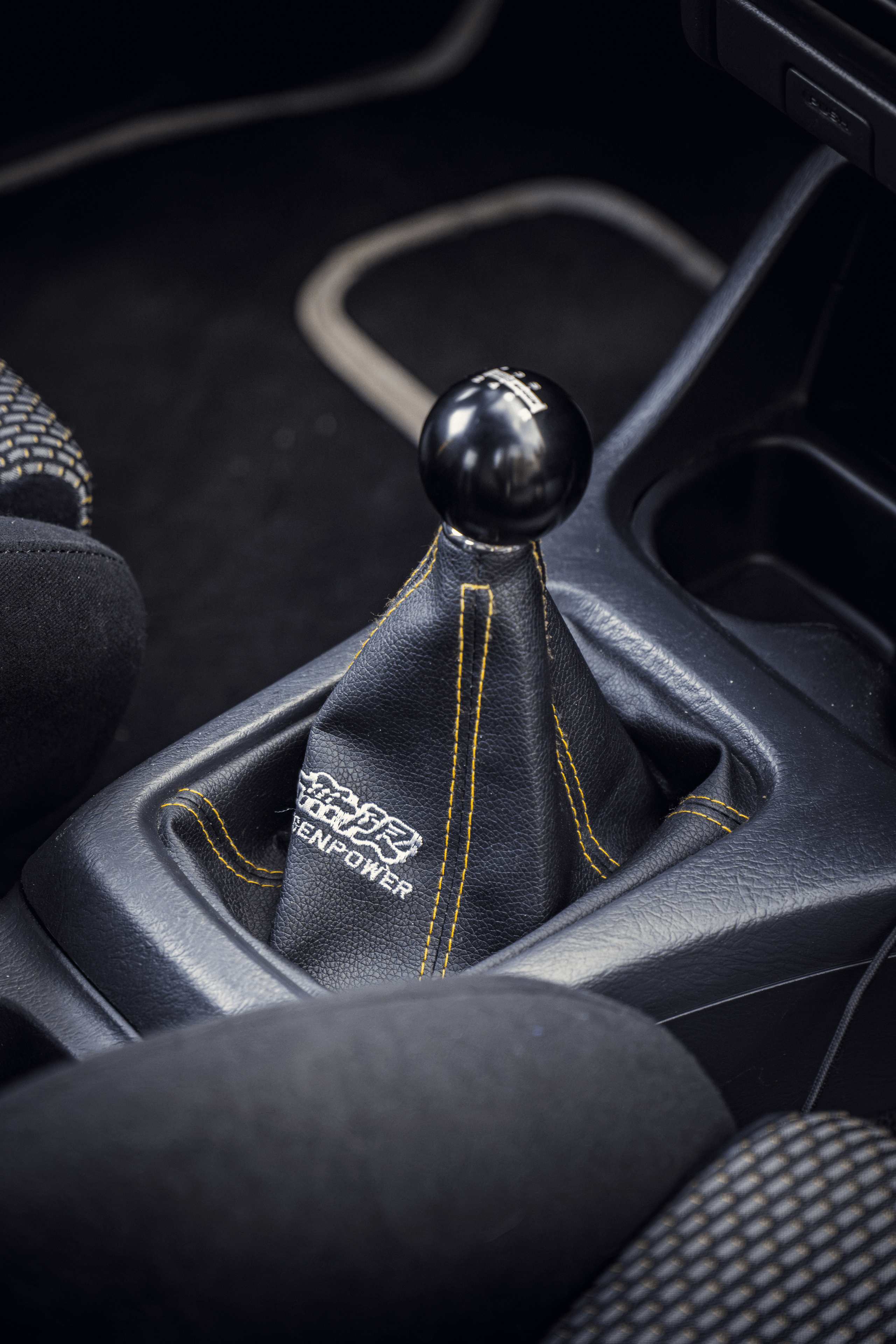 Honda Civic VI: безупречная серая мышка