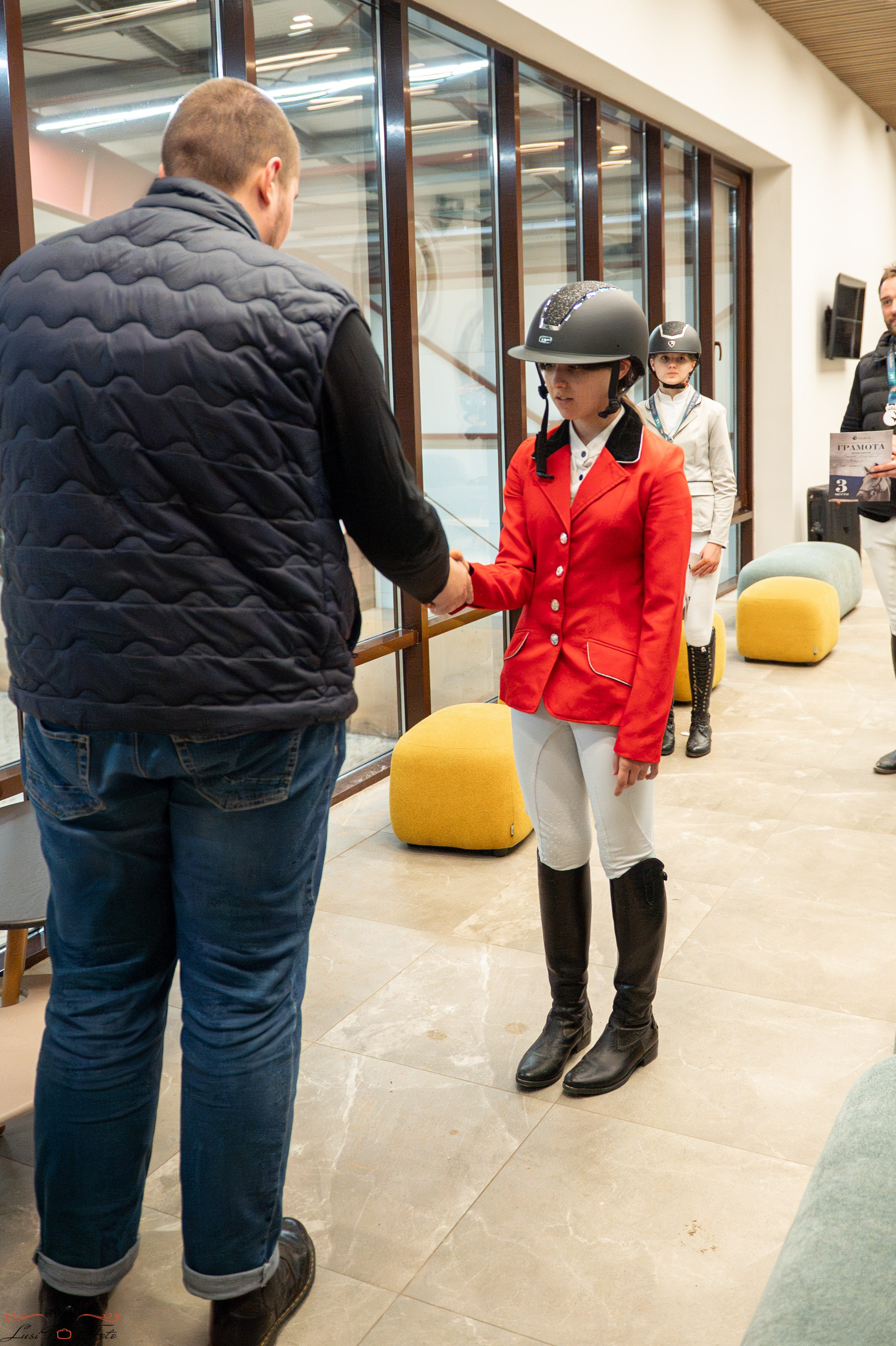 Эквипарк 6 этап Кубка Клубов. Конный и фотограф с животными в Твери Топталова Люся