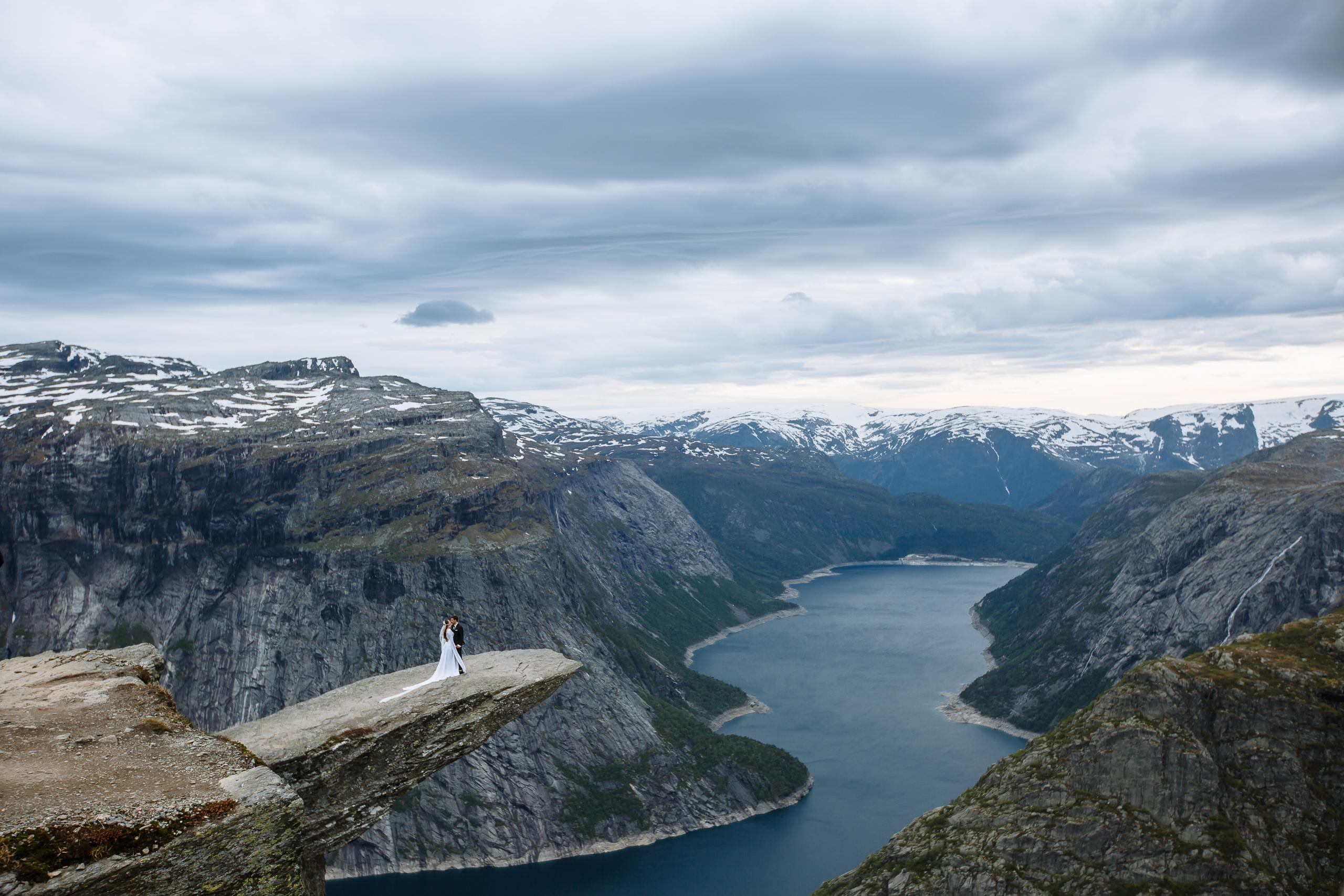 Стоимость свадебной съемки. Wedding, romantic photo, family holidays. Workshops